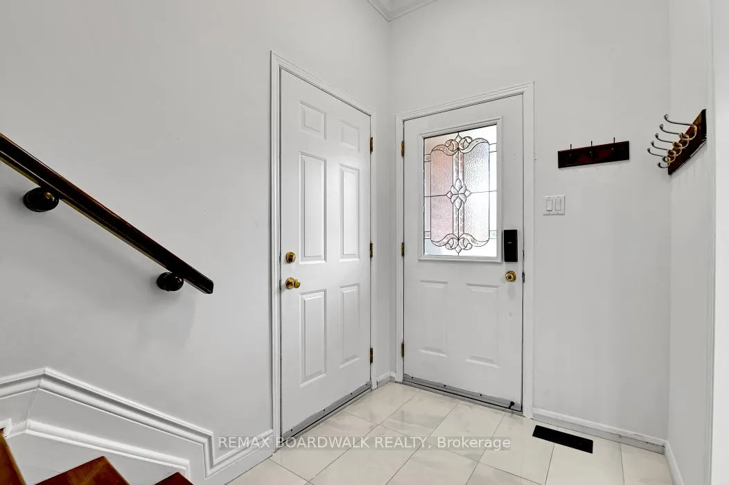 Photo 4 of 1160 Halton Terrace, Ottawa, Kanata - Morgan's Grant/South March — HOMEH