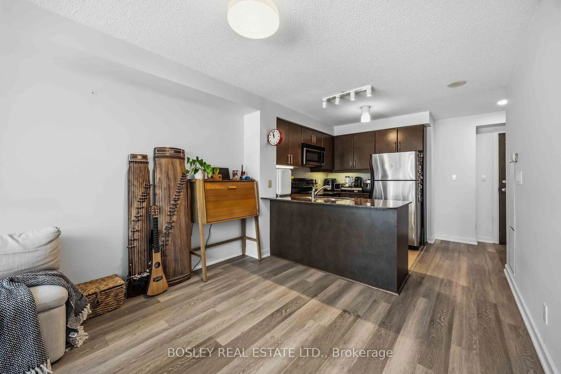 Photo 6 of Unit 1001, 18 Harbour Street, Toronto, Waterfront Communities — HOMEH