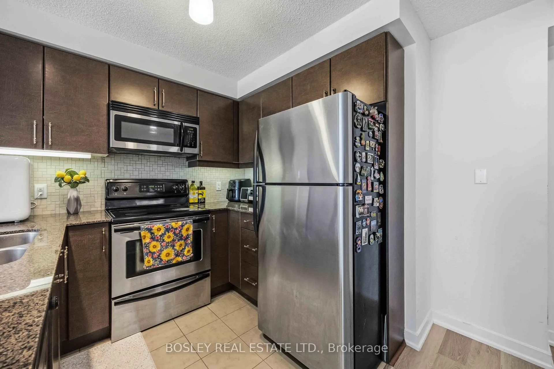 Photo 13 of Unit 1001, 18 Harbour Street, Toronto, Waterfront Communities — HOMEH
