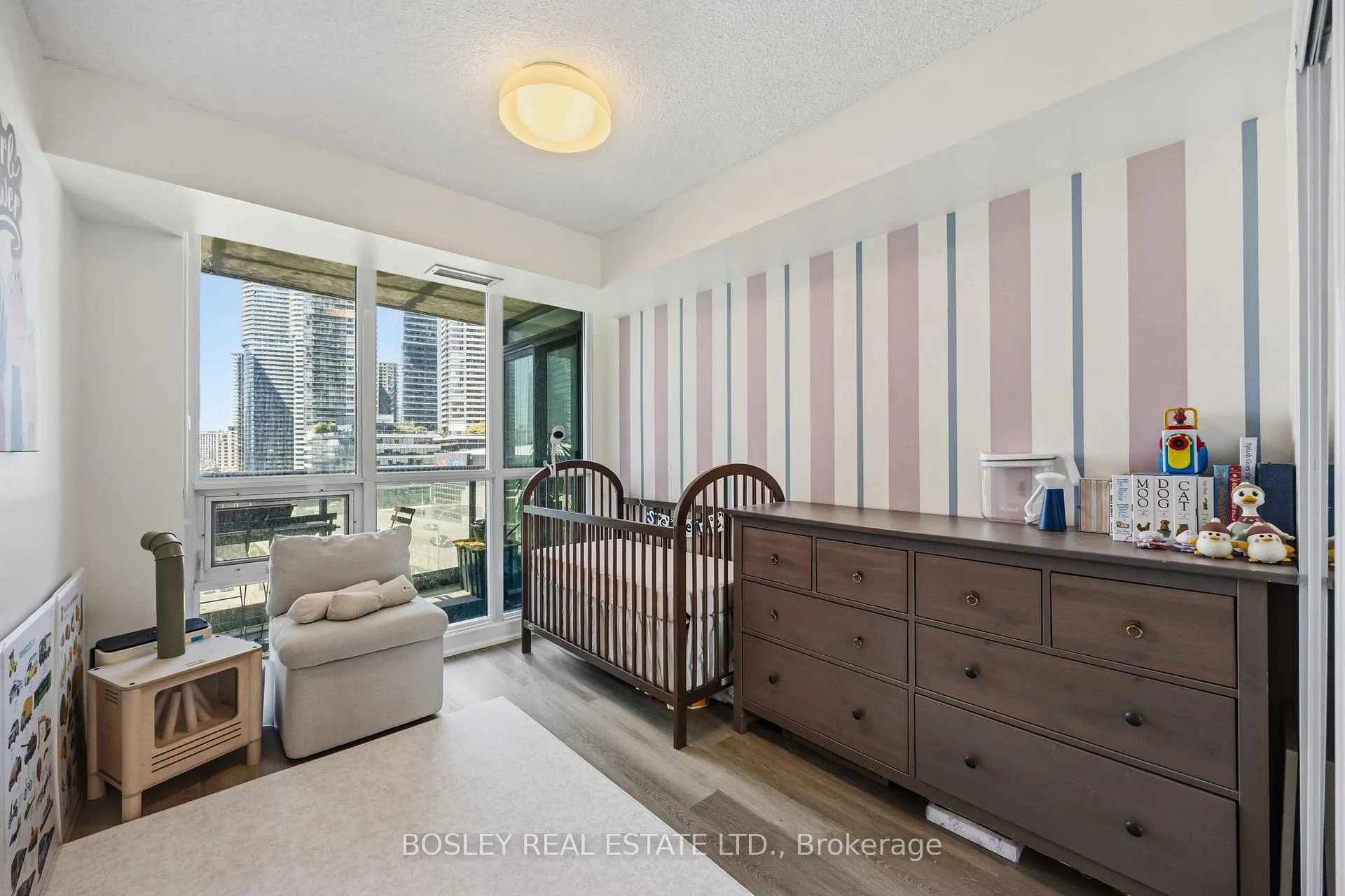 Photo 17 of Unit 1001, 18 Harbour Street, Toronto, Waterfront Communities — HOMEH