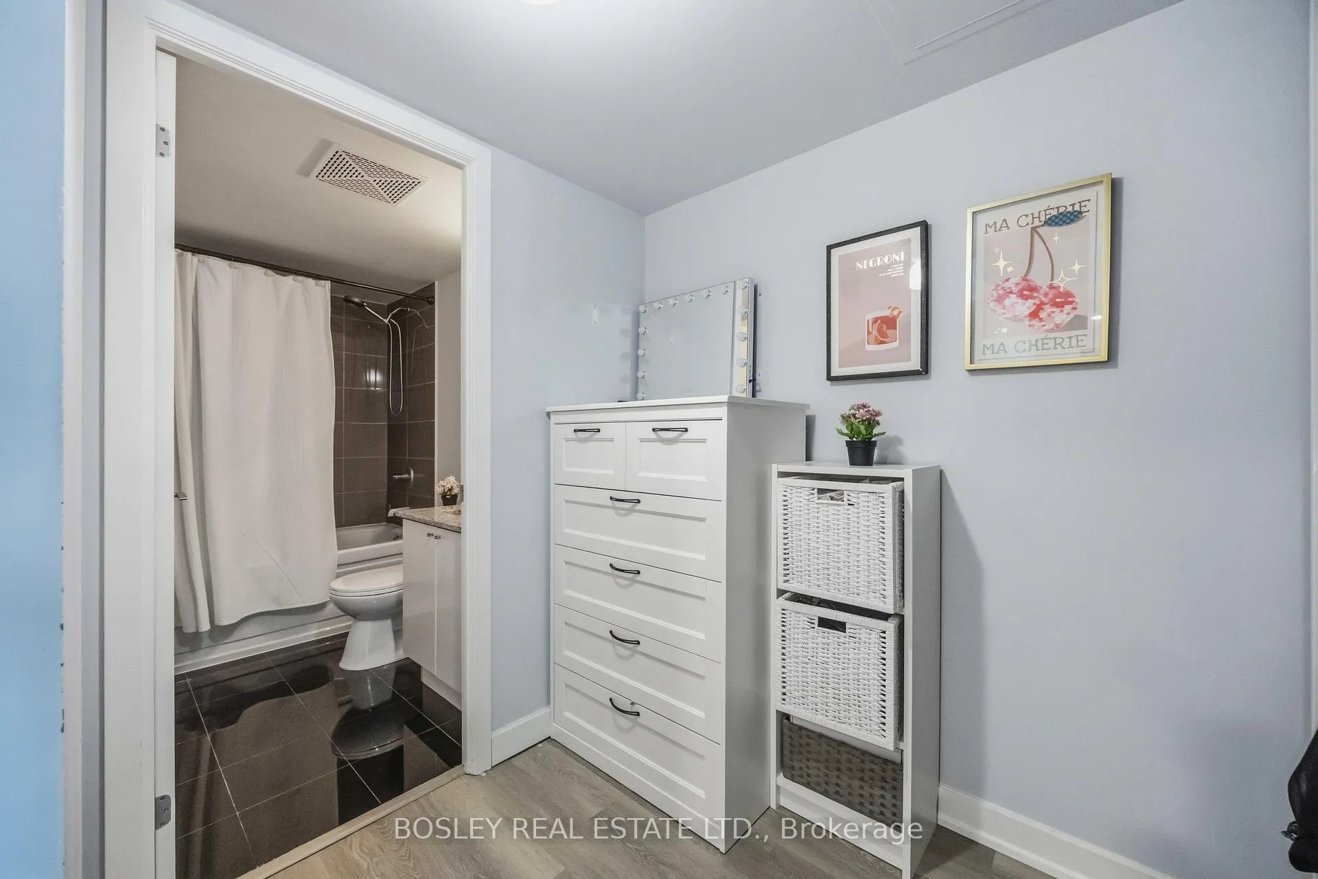 Photo 19 of Unit 1001, 18 Harbour Street, Toronto, Waterfront Communities — HOMEH