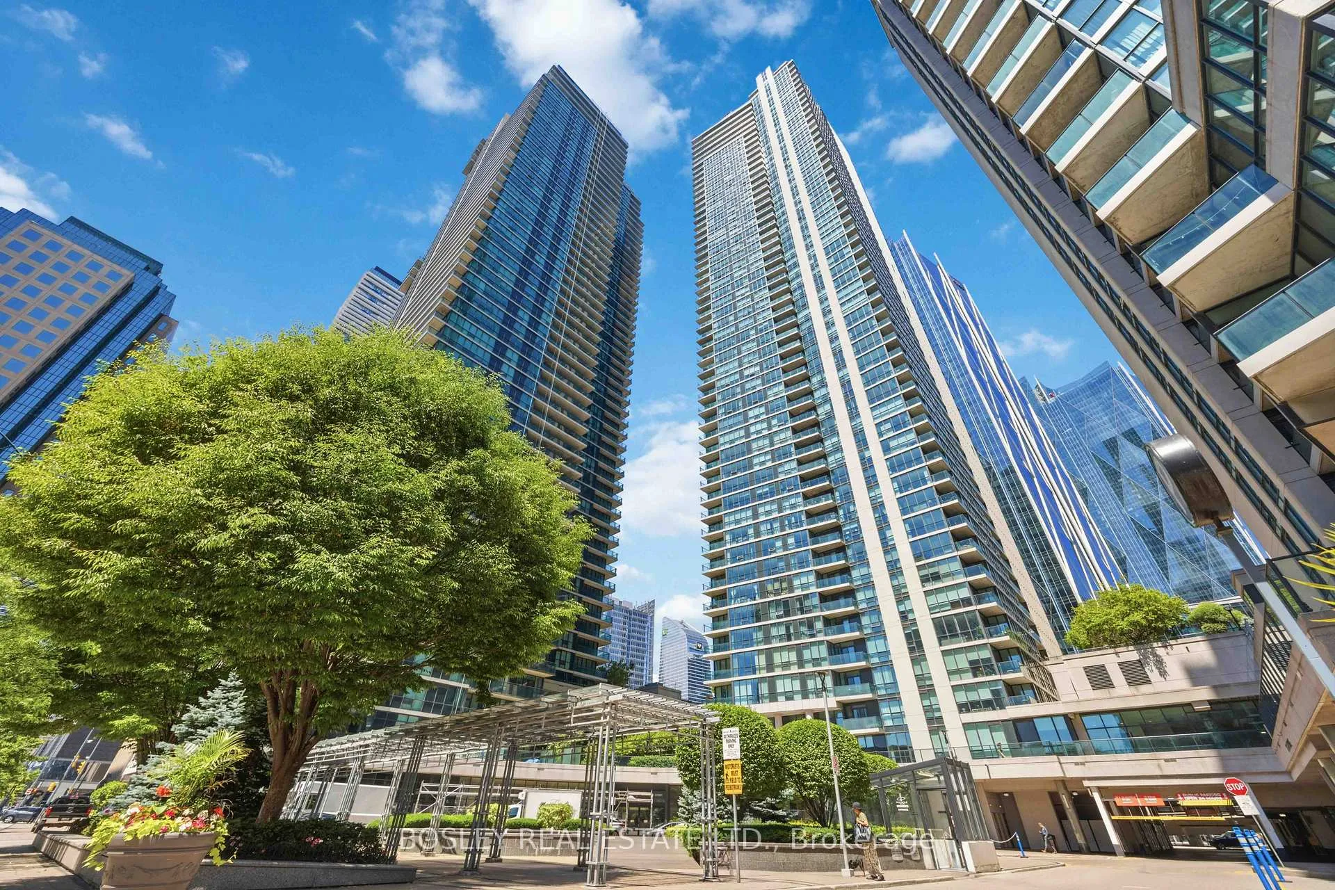 Photo 28 of Unit 1001, 18 Harbour Street, Toronto, Waterfront Communities — HOMEH