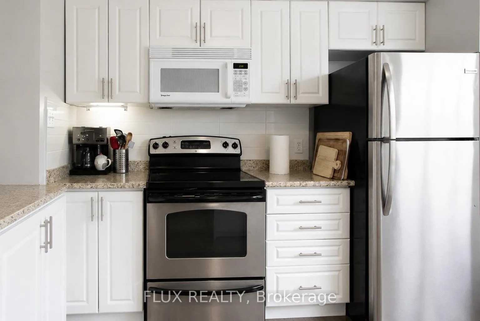 Photo 7 of Unit 19, 595 Third Street, London, East H — HOMEH