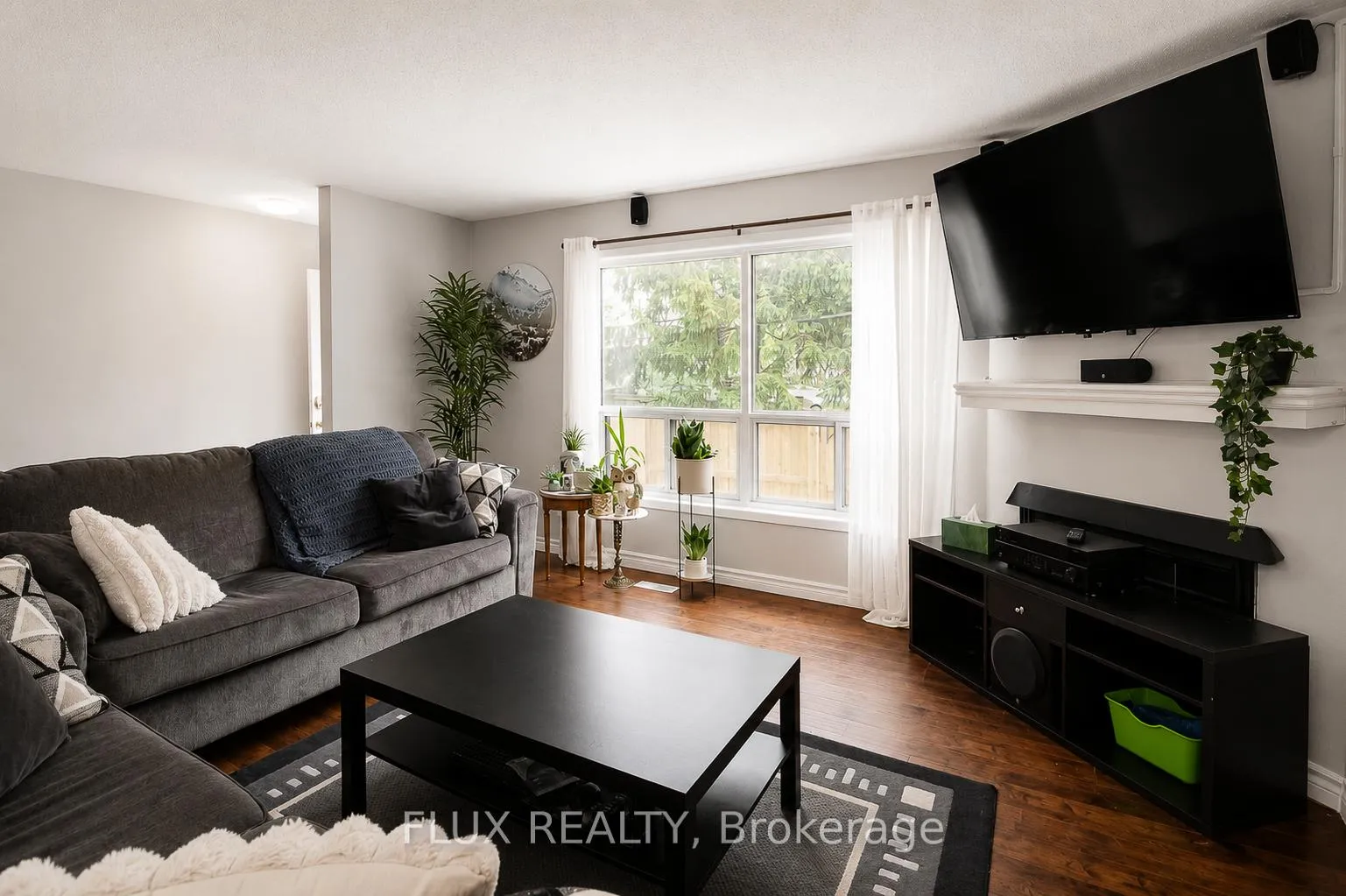 Photo 12 of Unit 19, 595 Third Street, London, East H — HOMEH