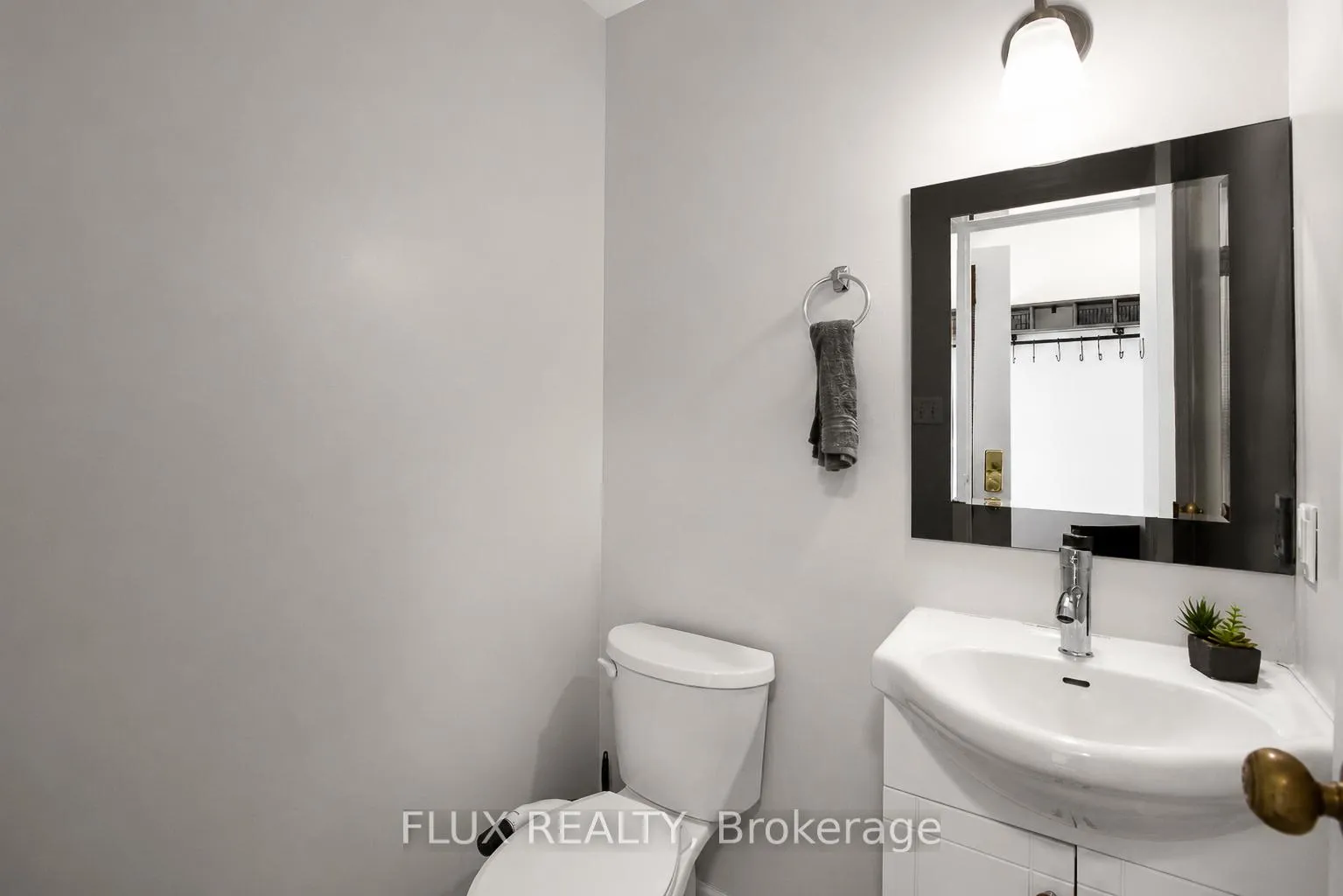 Photo 14 of Unit 19, 595 Third Street, London, East H — HOMEH