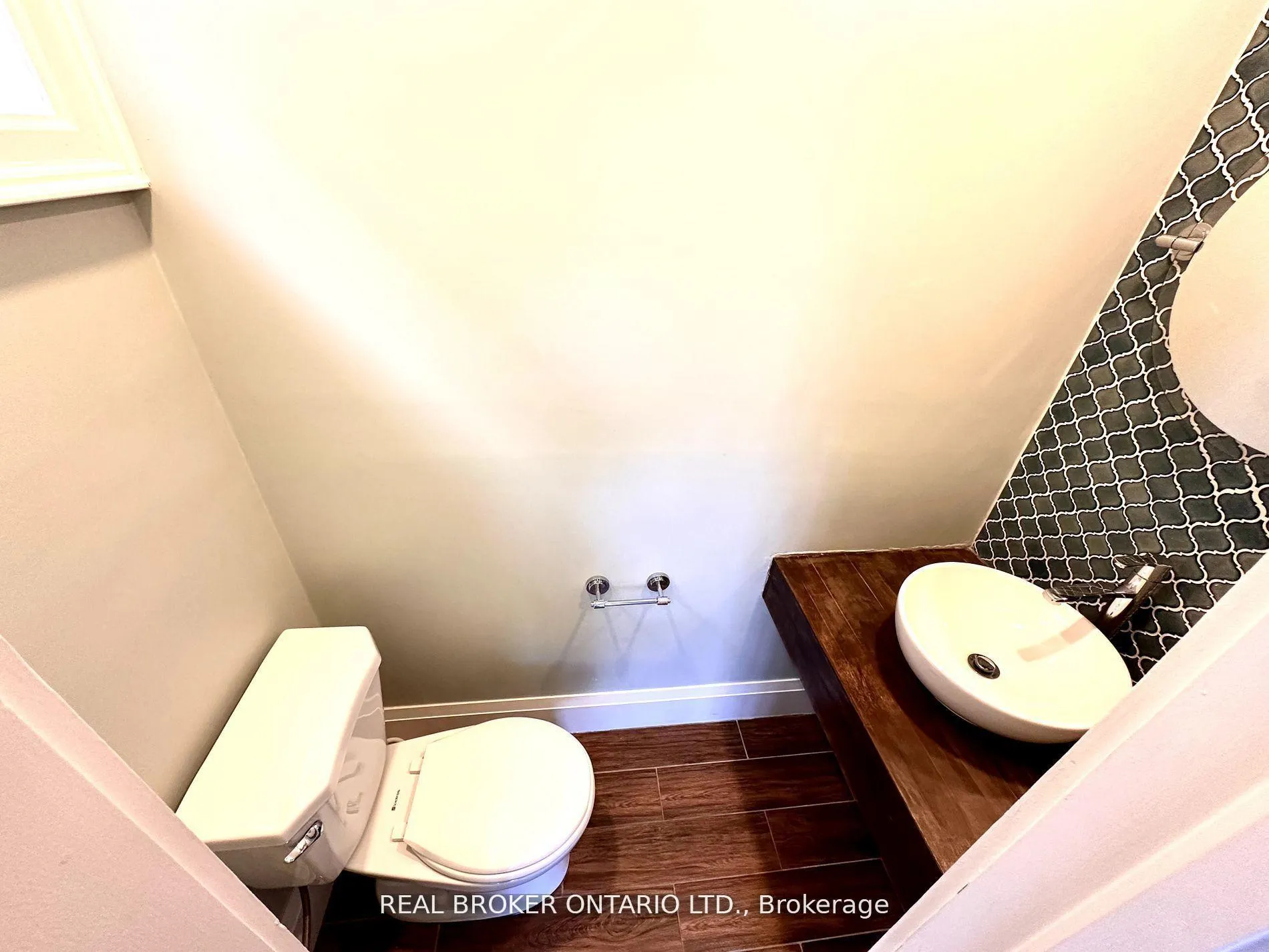 Photo 8 of 25 Cheritan Avenue, Toronto, Lawrence Park South — HOMEH