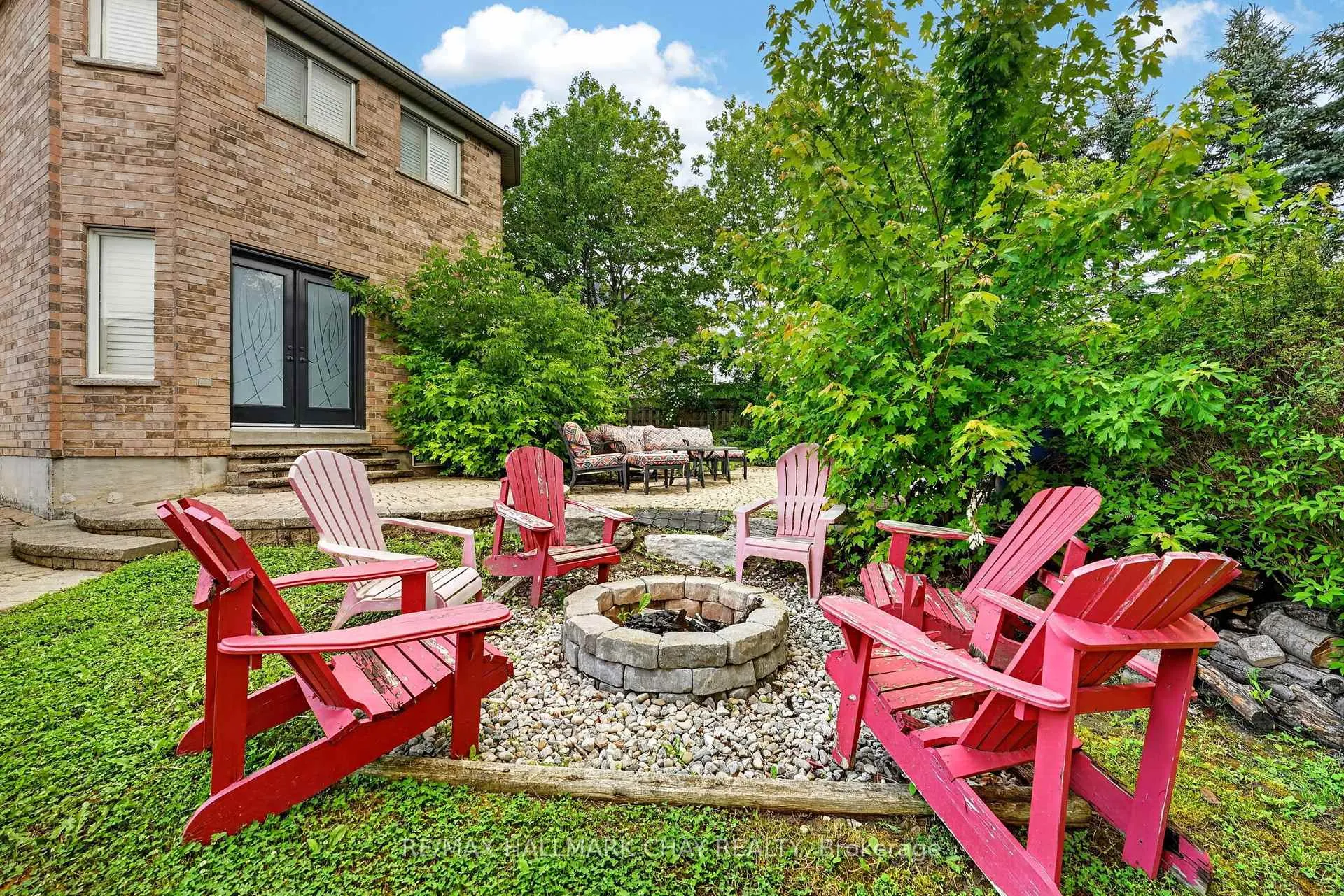 Photo 11 of 19 Smith Street, New Tecumseth, Alliston — HOMEH