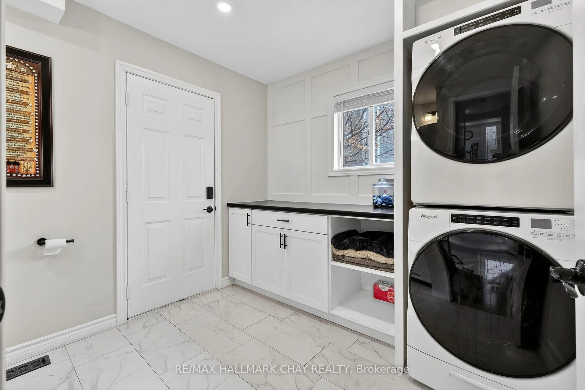 Photo 23 of 19 Smith Street, New Tecumseth, Alliston — HOMEH