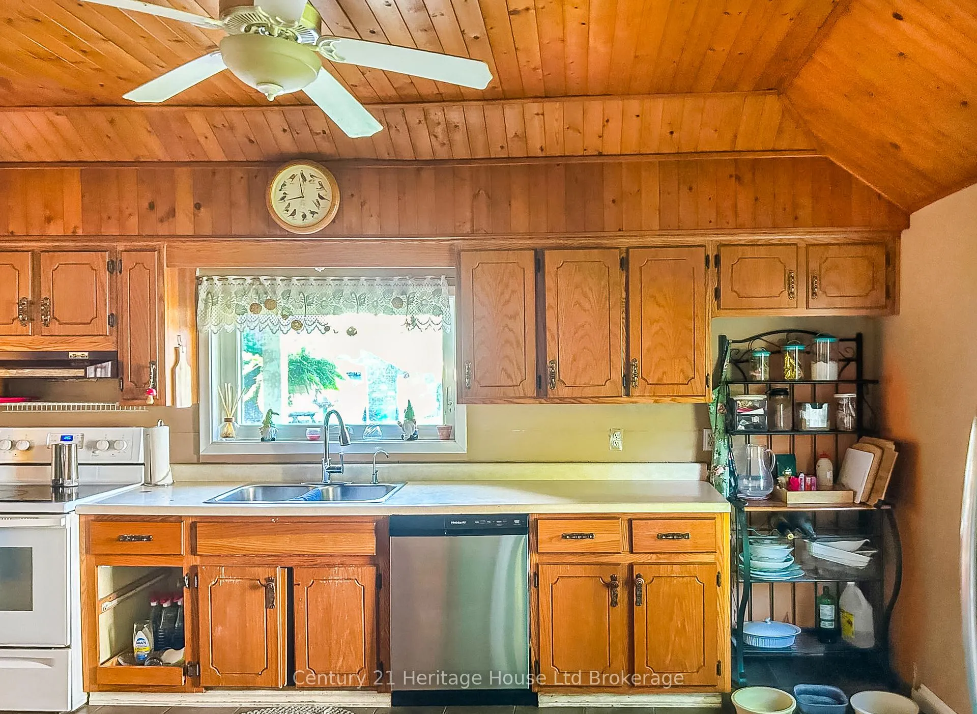 Photo 17 of 22 Front Road, Norfolk, Port Rowan — HOMEH