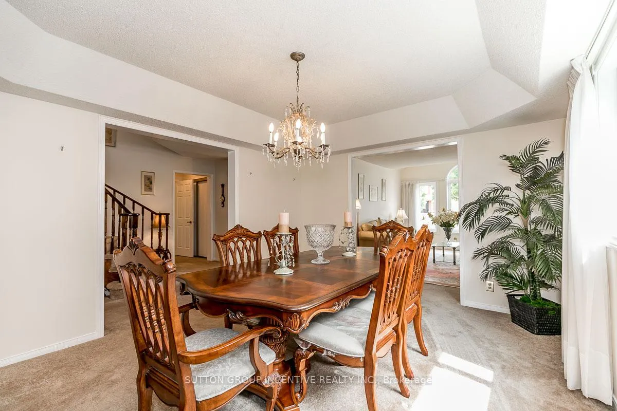 Photo 8 of 89 Cityview Circle, Barrie, Holly — HOMEH