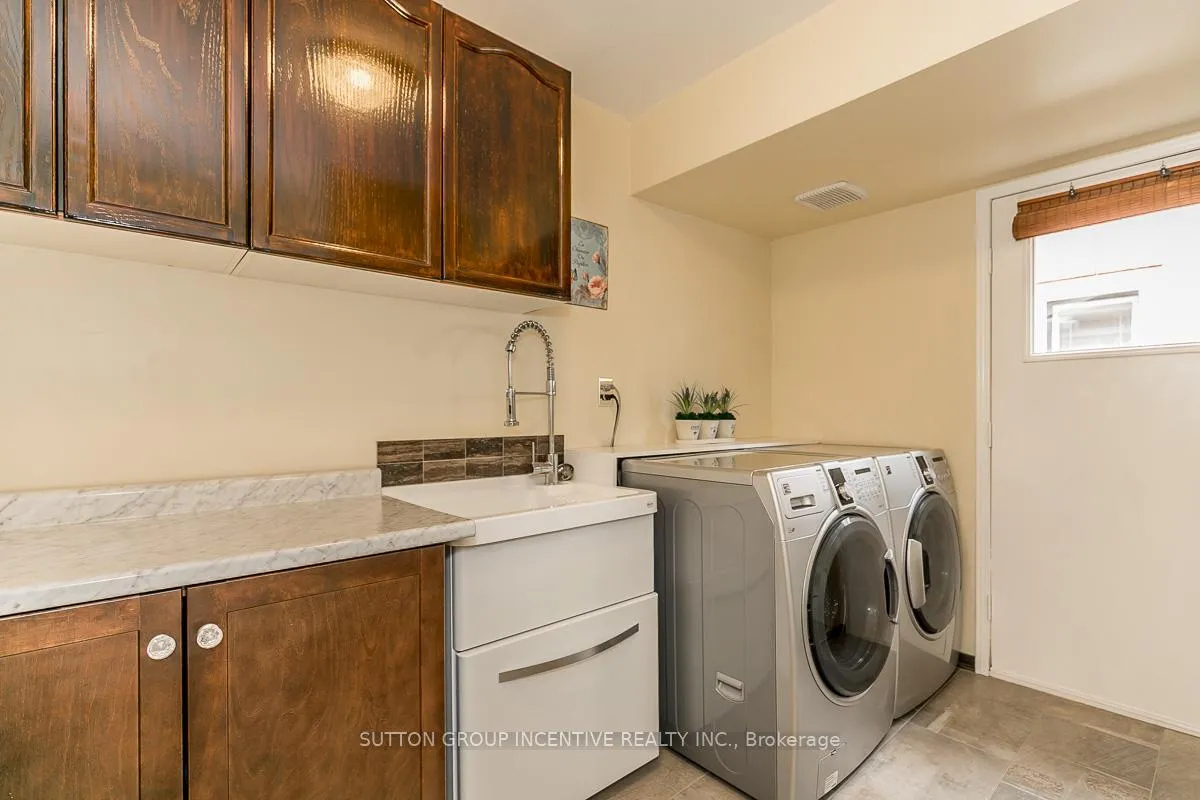 Photo 30 of 89 Cityview Circle, Barrie, Holly — HOMEH