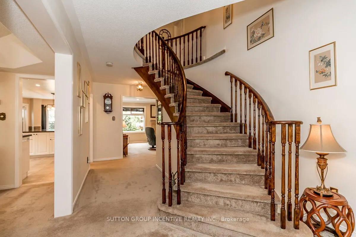 Photo 32 of 89 Cityview Circle, Barrie, Holly — HOMEH