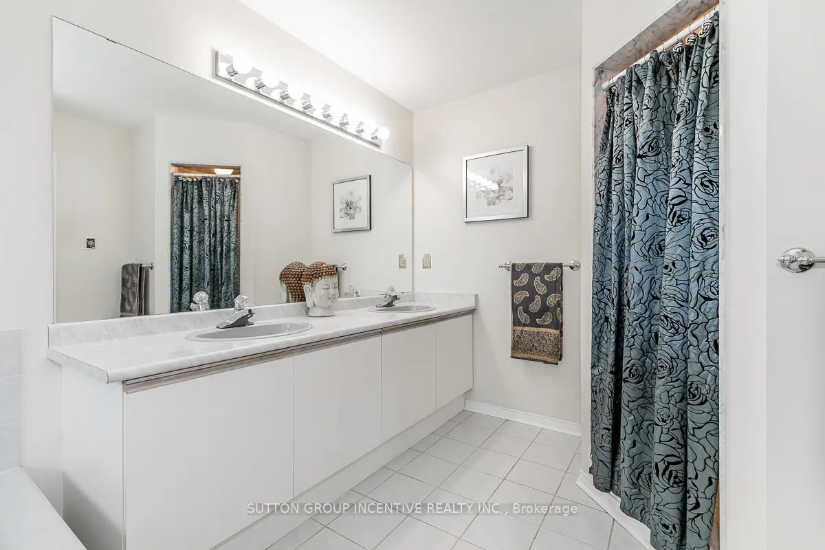 Photo 36 of 89 Cityview Circle, Barrie, Holly — HOMEH