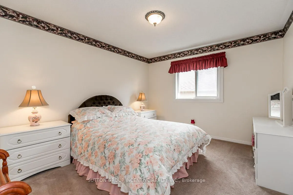 Photo 41 of 89 Cityview Circle, Barrie, Holly — HOMEH