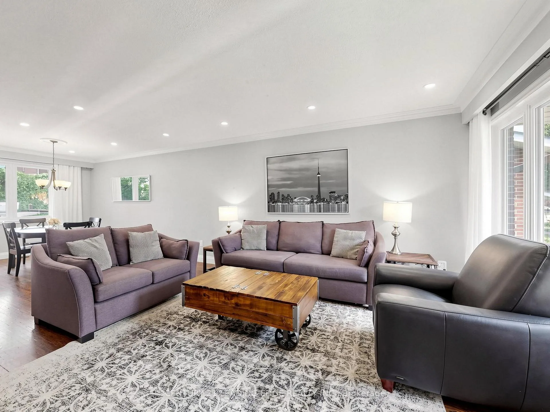 Photo 8 of 38 Sheldonbury Crescent, Scarborough, L'Amoreaux — HOMEH
