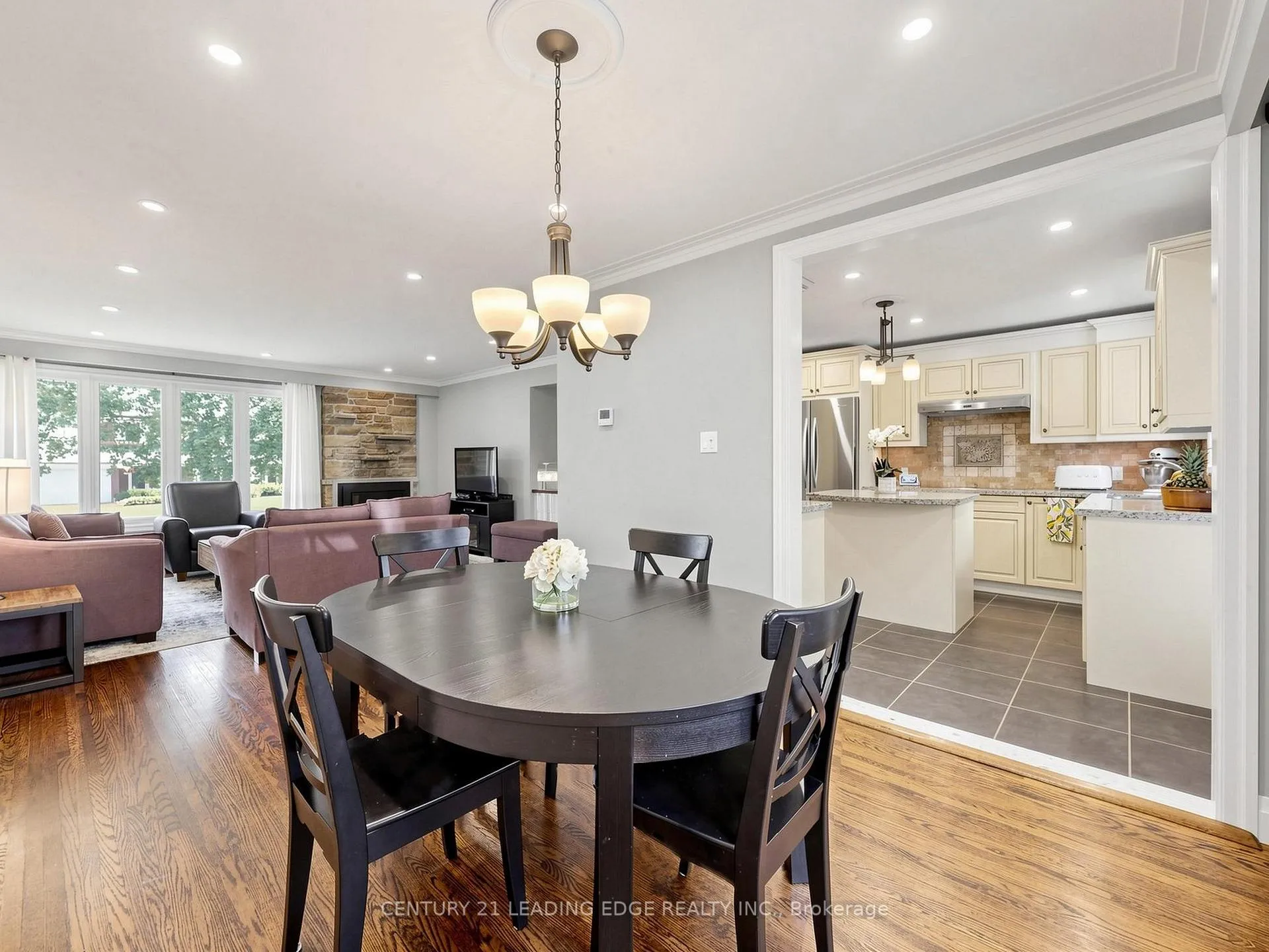 Photo 12 of 38 Sheldonbury Crescent, Scarborough, L'Amoreaux — HOMEH