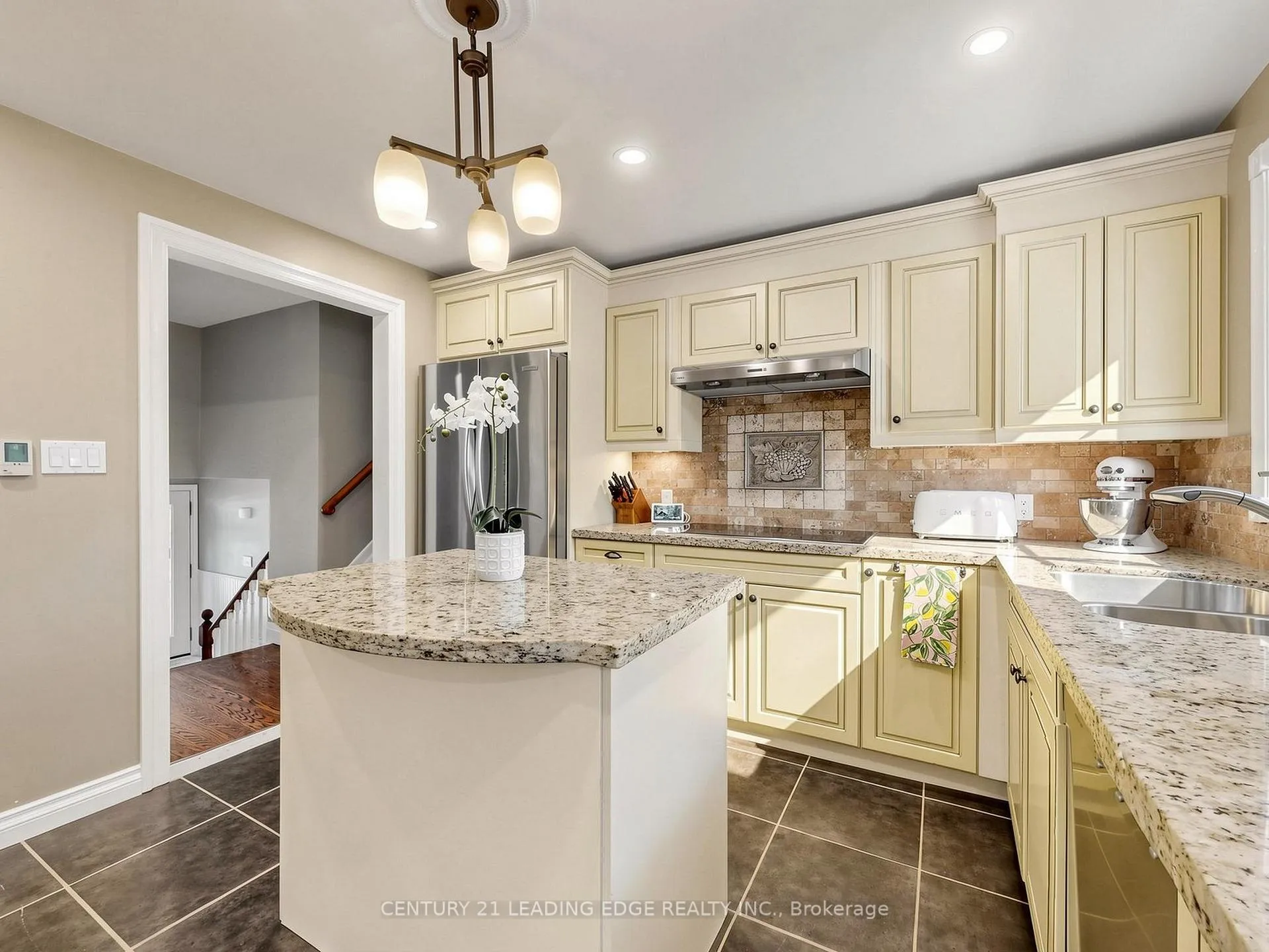 Photo 13 of 38 Sheldonbury Crescent, Scarborough, L'Amoreaux — HOMEH