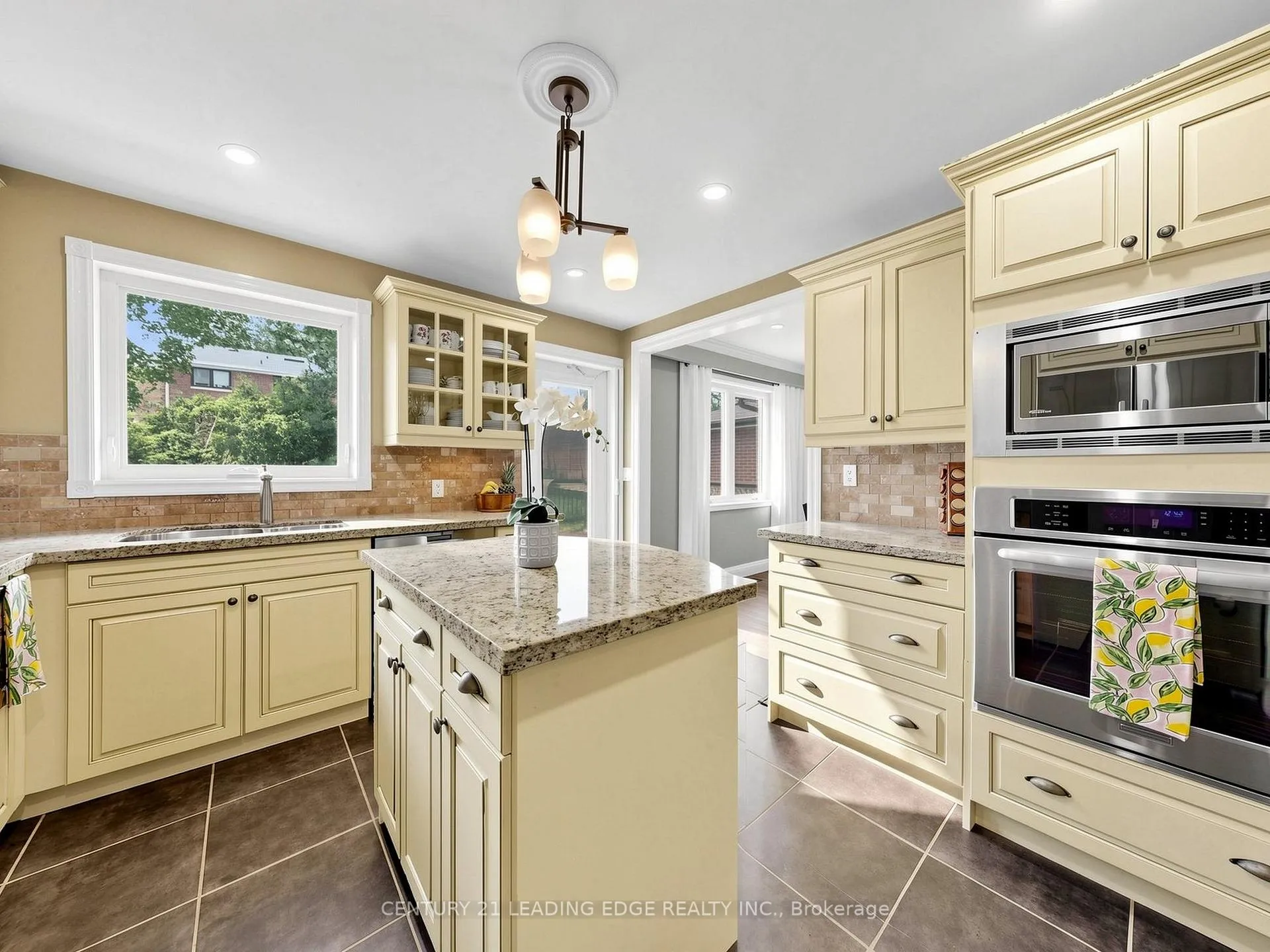 Photo 15 of 38 Sheldonbury Crescent, Scarborough, L'Amoreaux — HOMEH