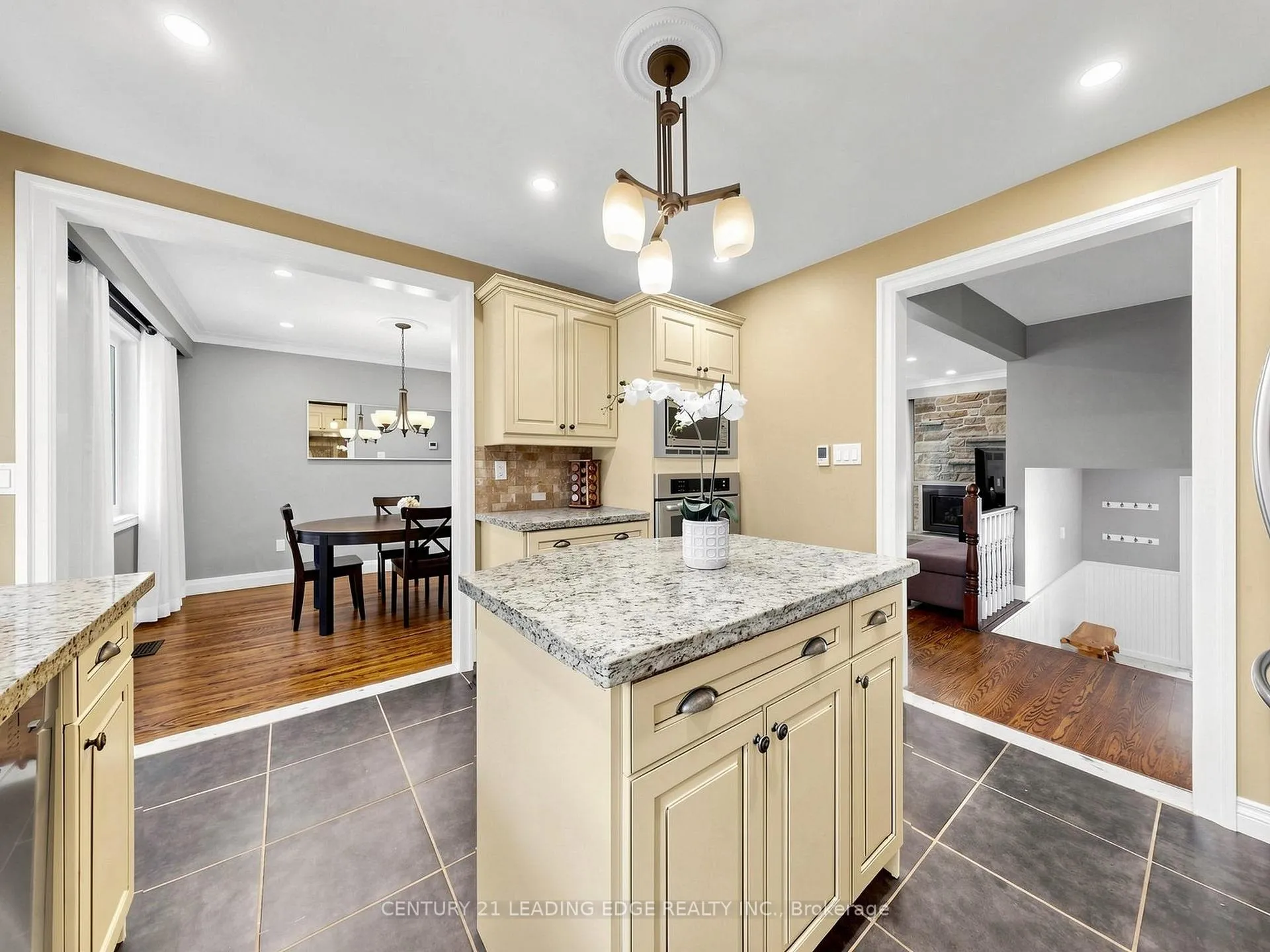 Photo 16 of 38 Sheldonbury Crescent, Scarborough, L'Amoreaux — HOMEH
