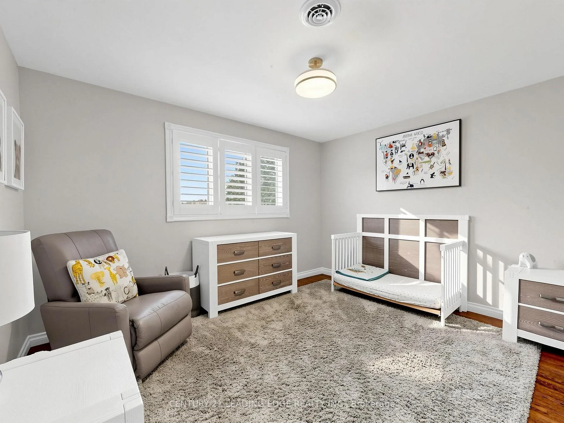 Photo 22 of 38 Sheldonbury Crescent, Scarborough, L'Amoreaux — HOMEH