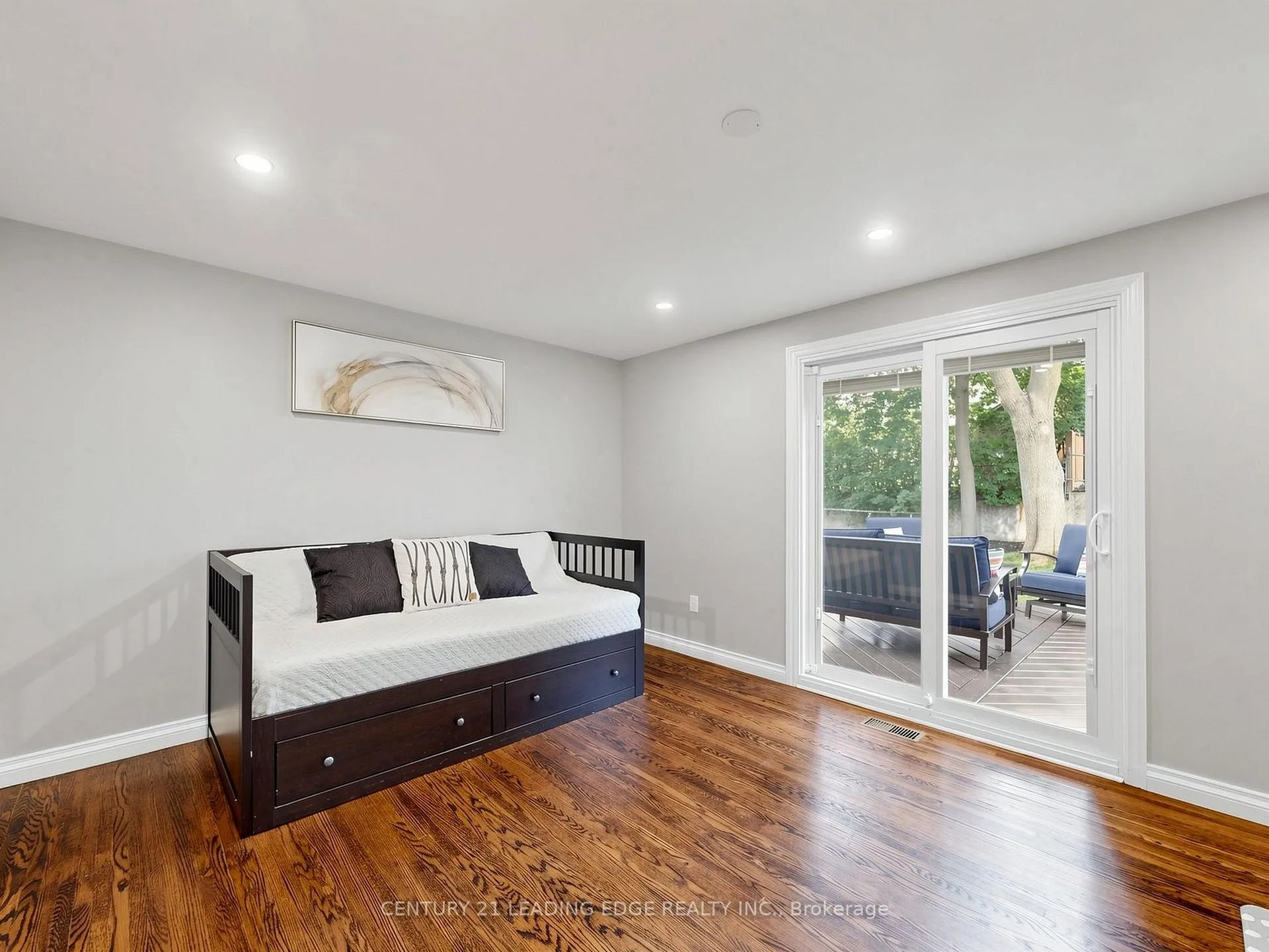 Photo 31 of 38 Sheldonbury Crescent, Scarborough, L'Amoreaux — HOMEH