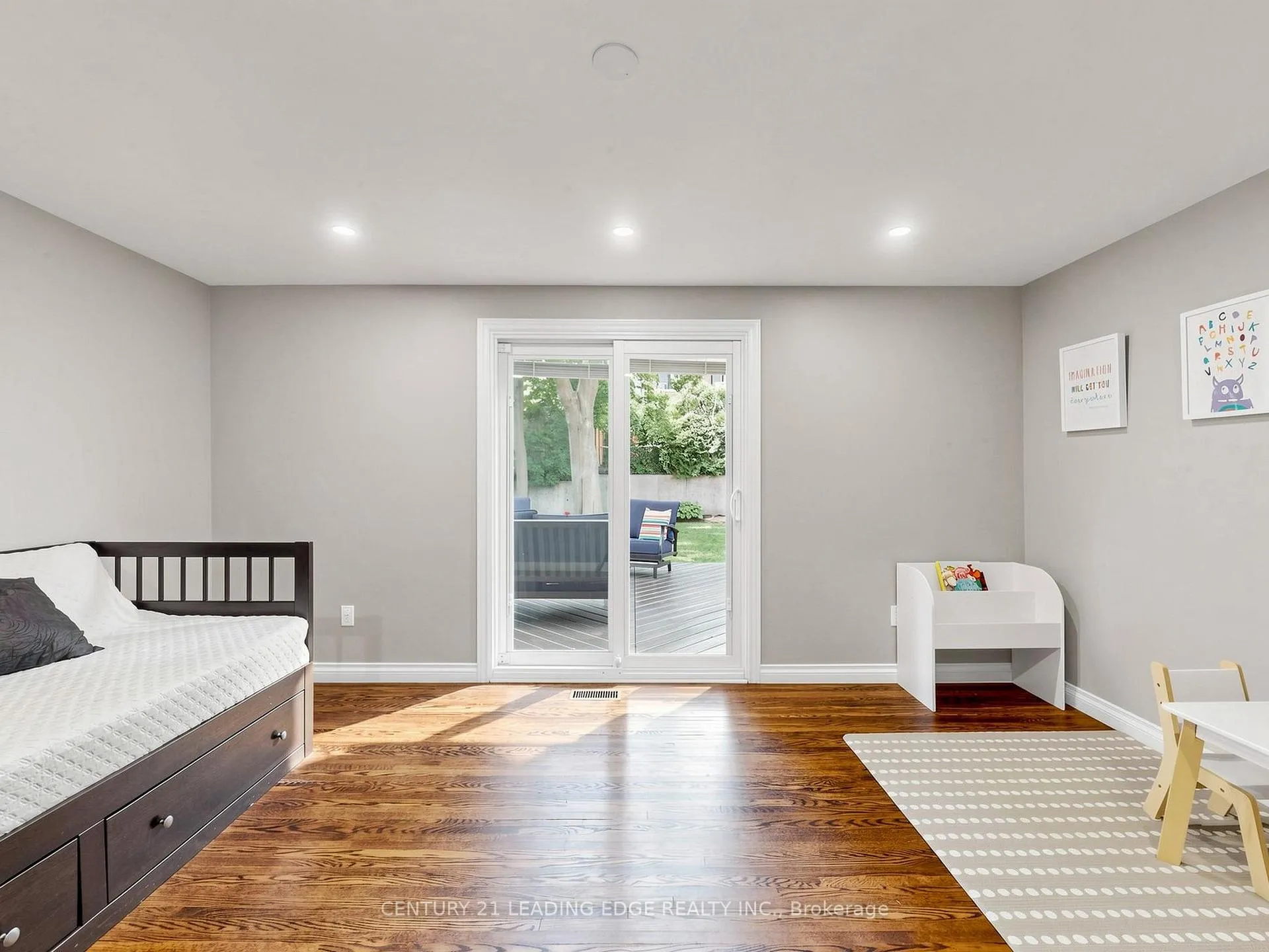 Photo 32 of 38 Sheldonbury Crescent, Scarborough, L'Amoreaux — HOMEH