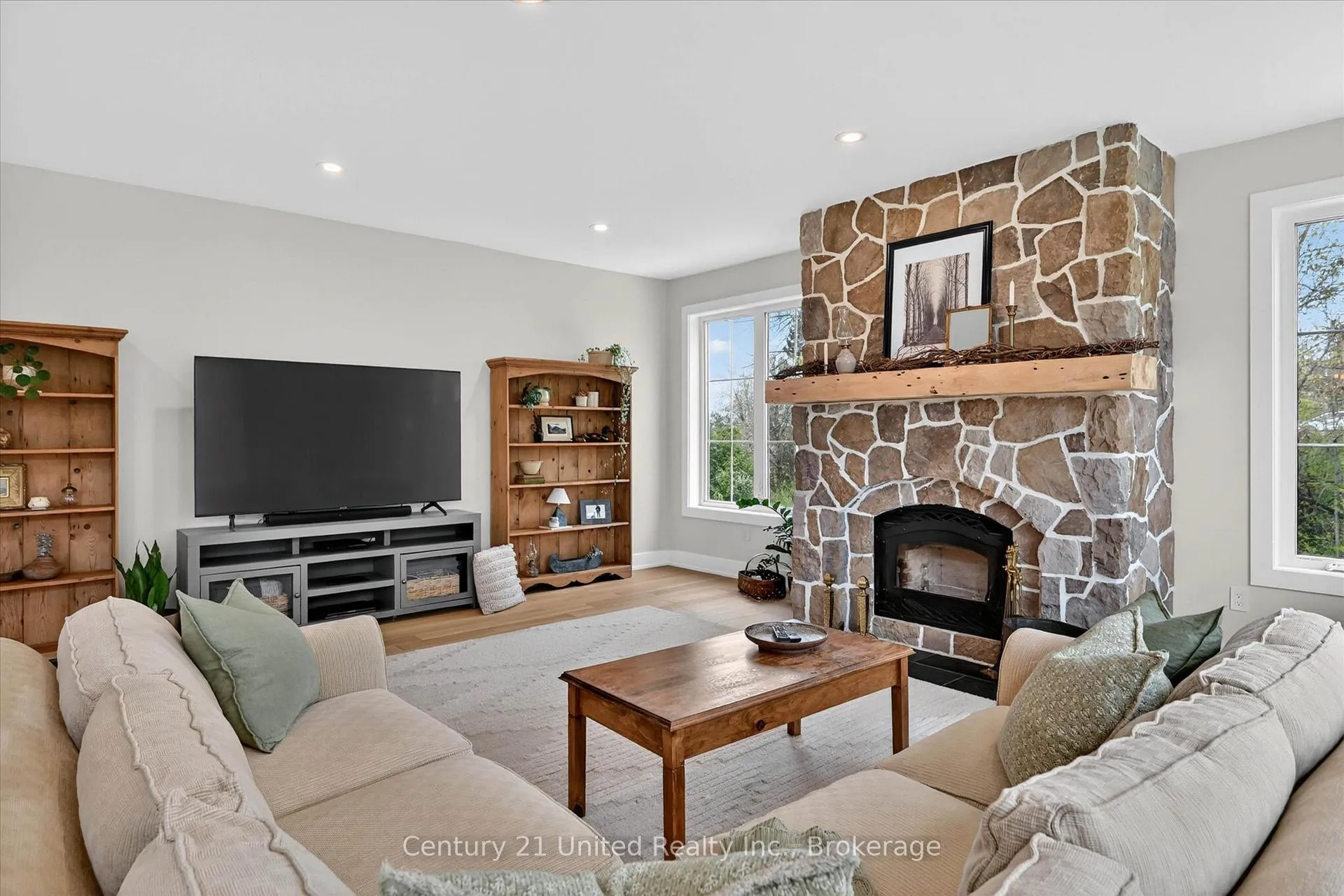 Photo 13 of 38 Darling Drive, Selwyn — HOMEH