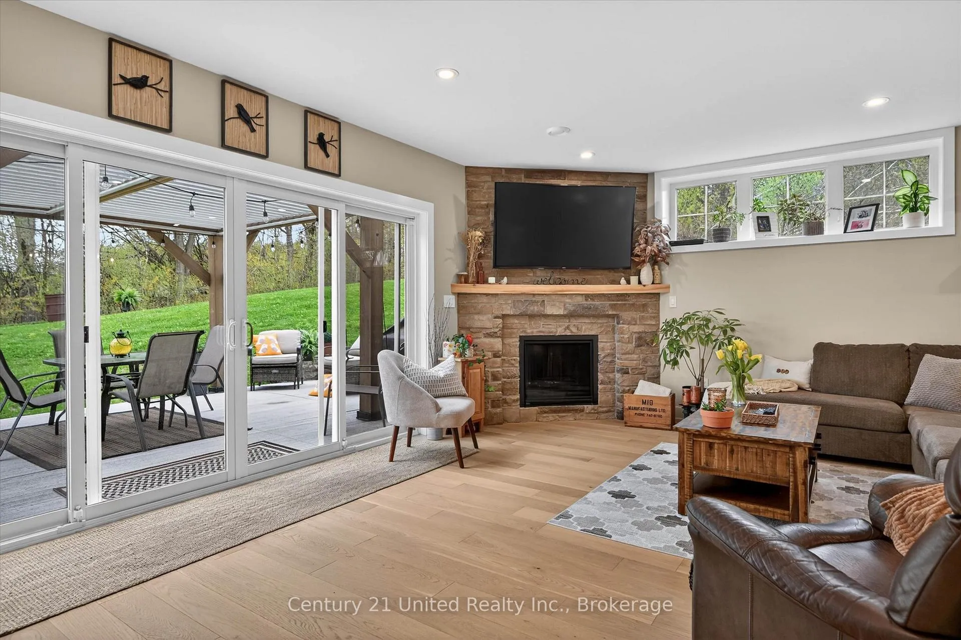 Photo 33 of 38 Darling Drive, Selwyn — HOMEH