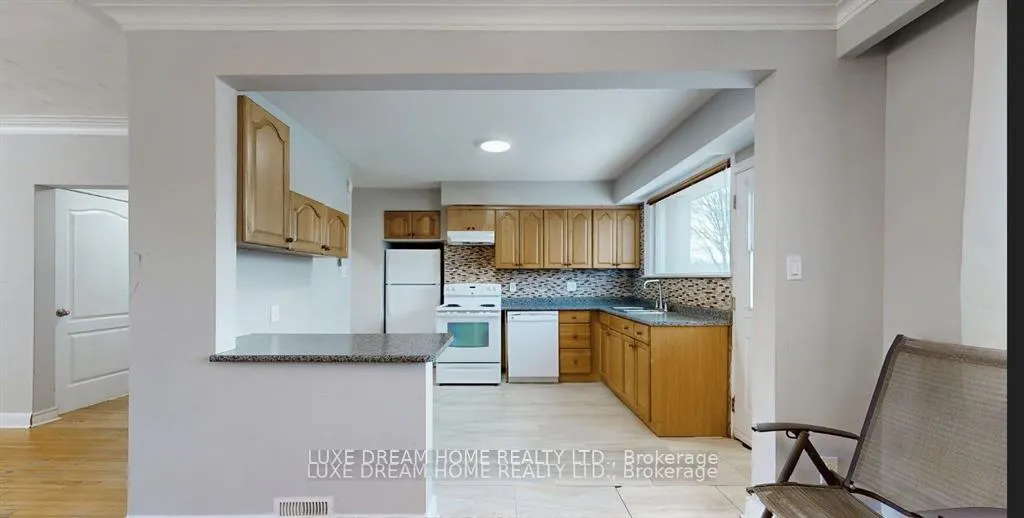 Photo 6 of 16 Perivale Crescent, Scarborough, Bendale — HOMEH