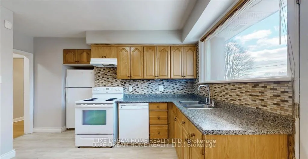 Photo 7 of 16 Perivale Crescent, Scarborough, Bendale — HOMEH