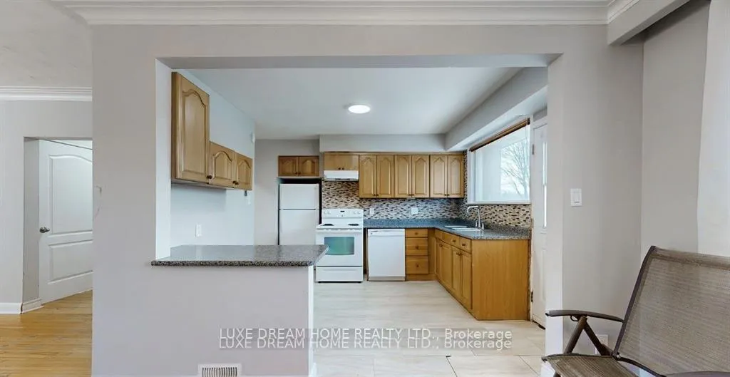 Photo 9 of 16 Perivale Crescent, Scarborough, Bendale — HOMEH