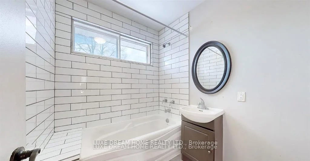 Photo 12 of 16 Perivale Crescent, Scarborough, Bendale — HOMEH