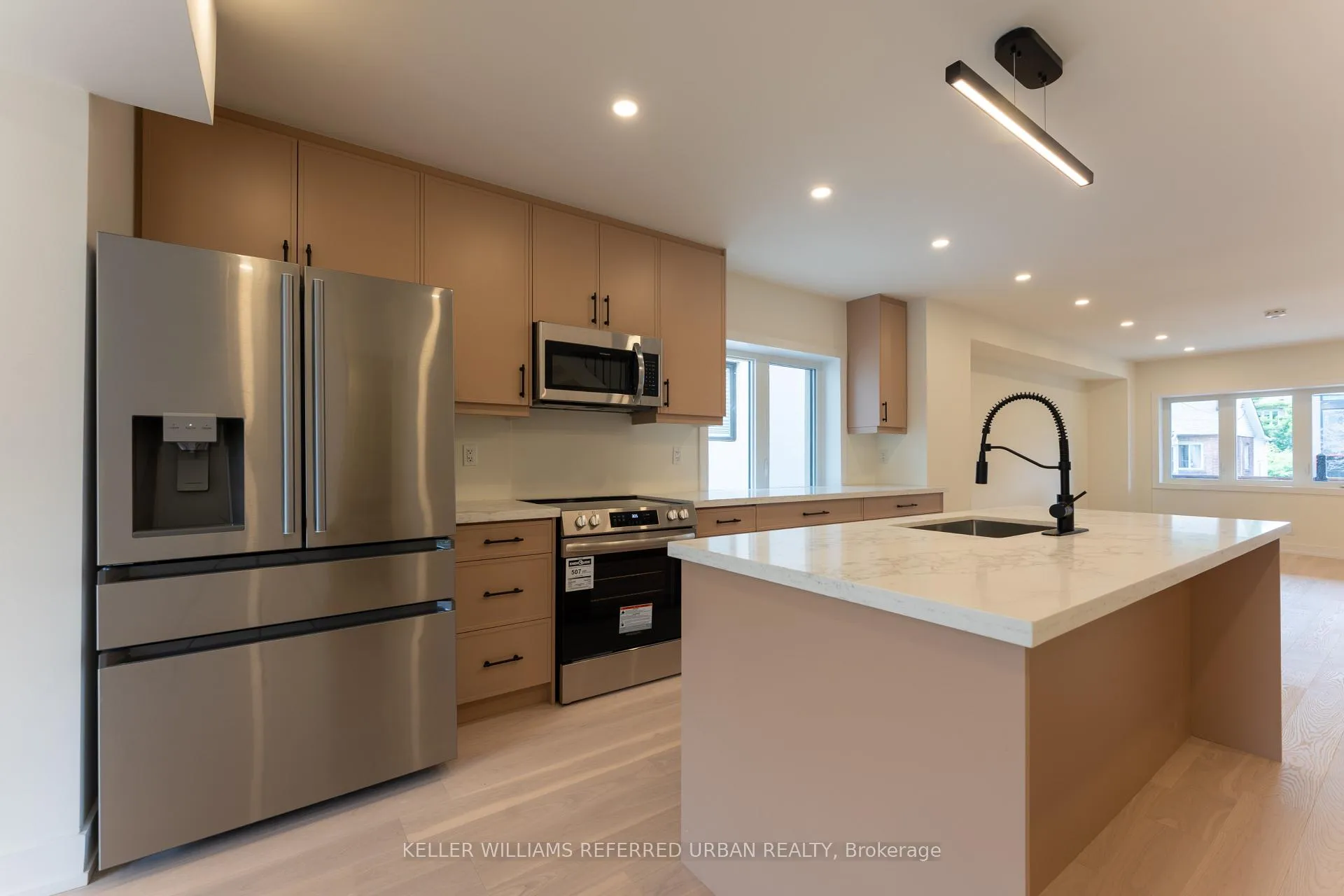 Photo 3 of 8 Doncaster Avenue, Toronto, Woodbine-Lumsden — HOMEH