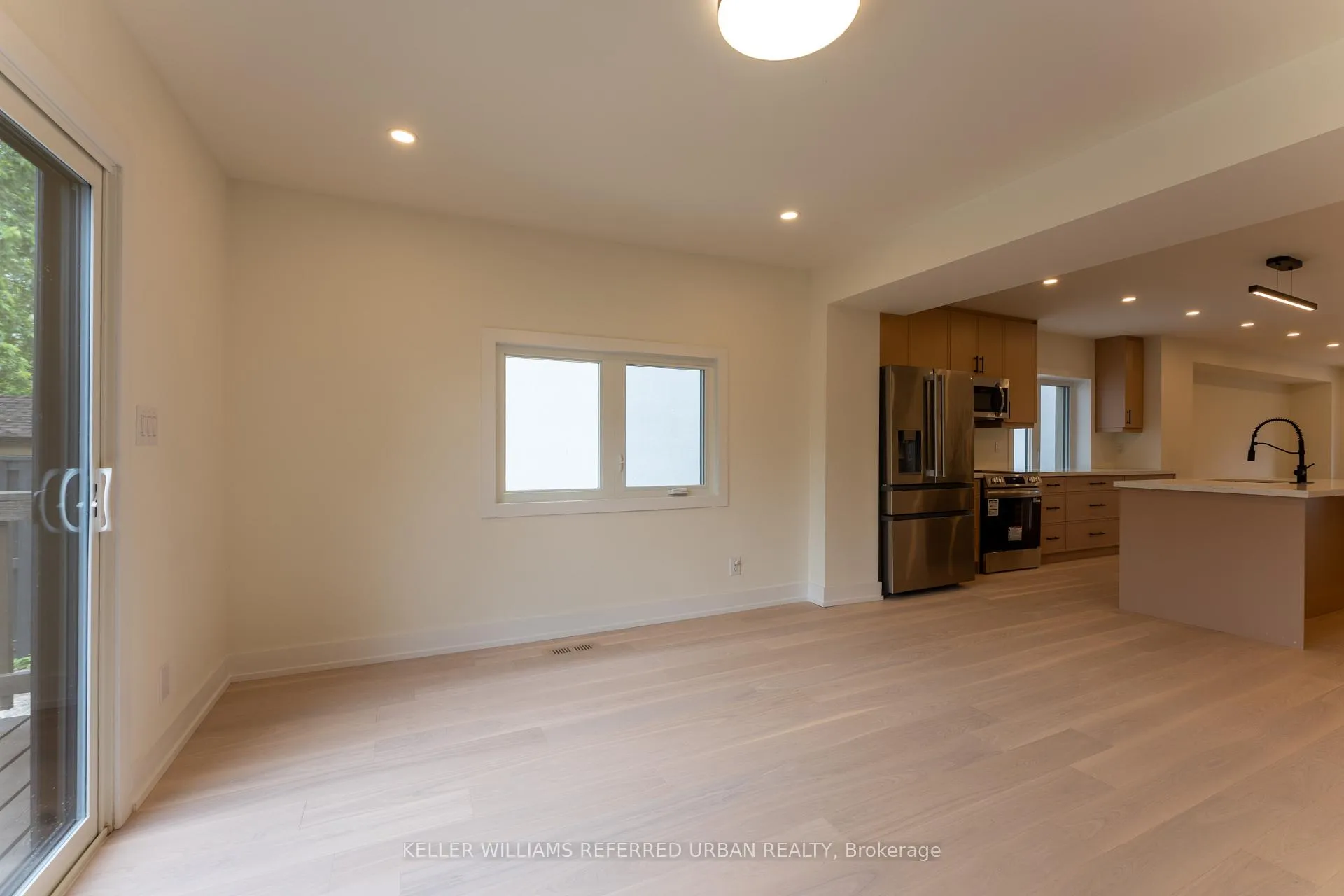 Photo 10 of 8 Doncaster Avenue, Toronto, Woodbine-Lumsden — HOMEH