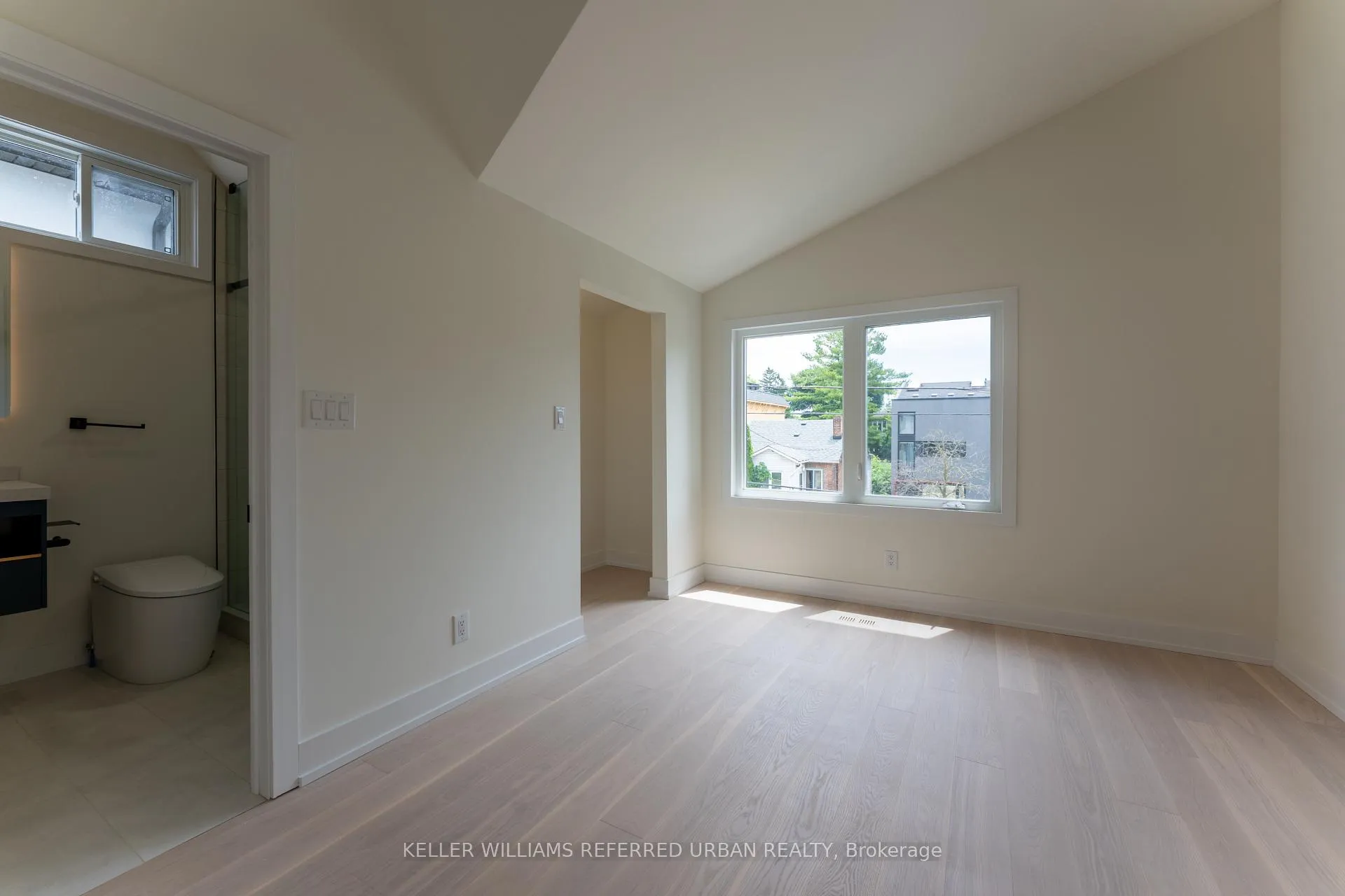 Photo 19 of 8 Doncaster Avenue, Toronto, Woodbine-Lumsden — HOMEH
