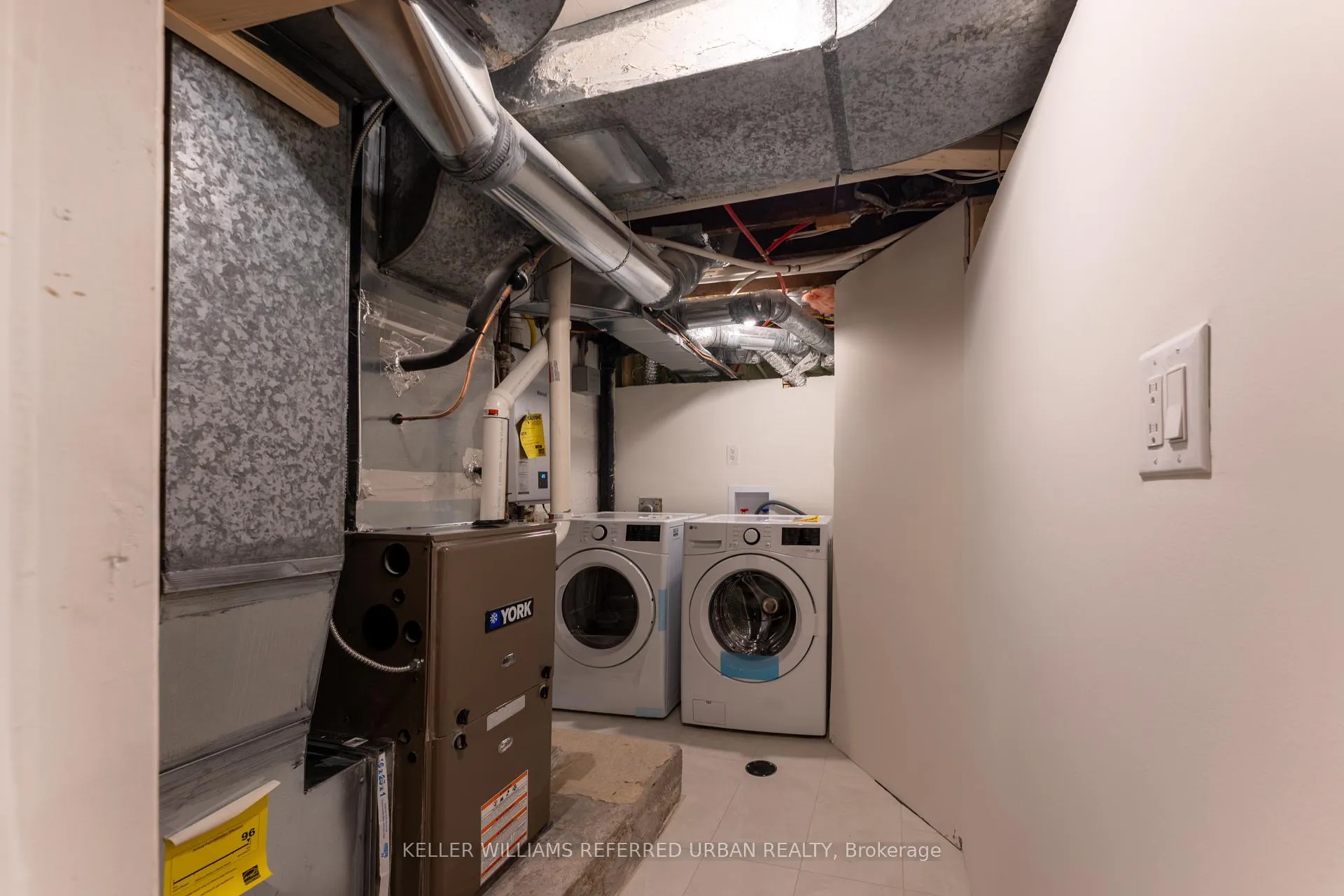 Photo 27 of 8 Doncaster Avenue, Toronto, Woodbine-Lumsden — HOMEH