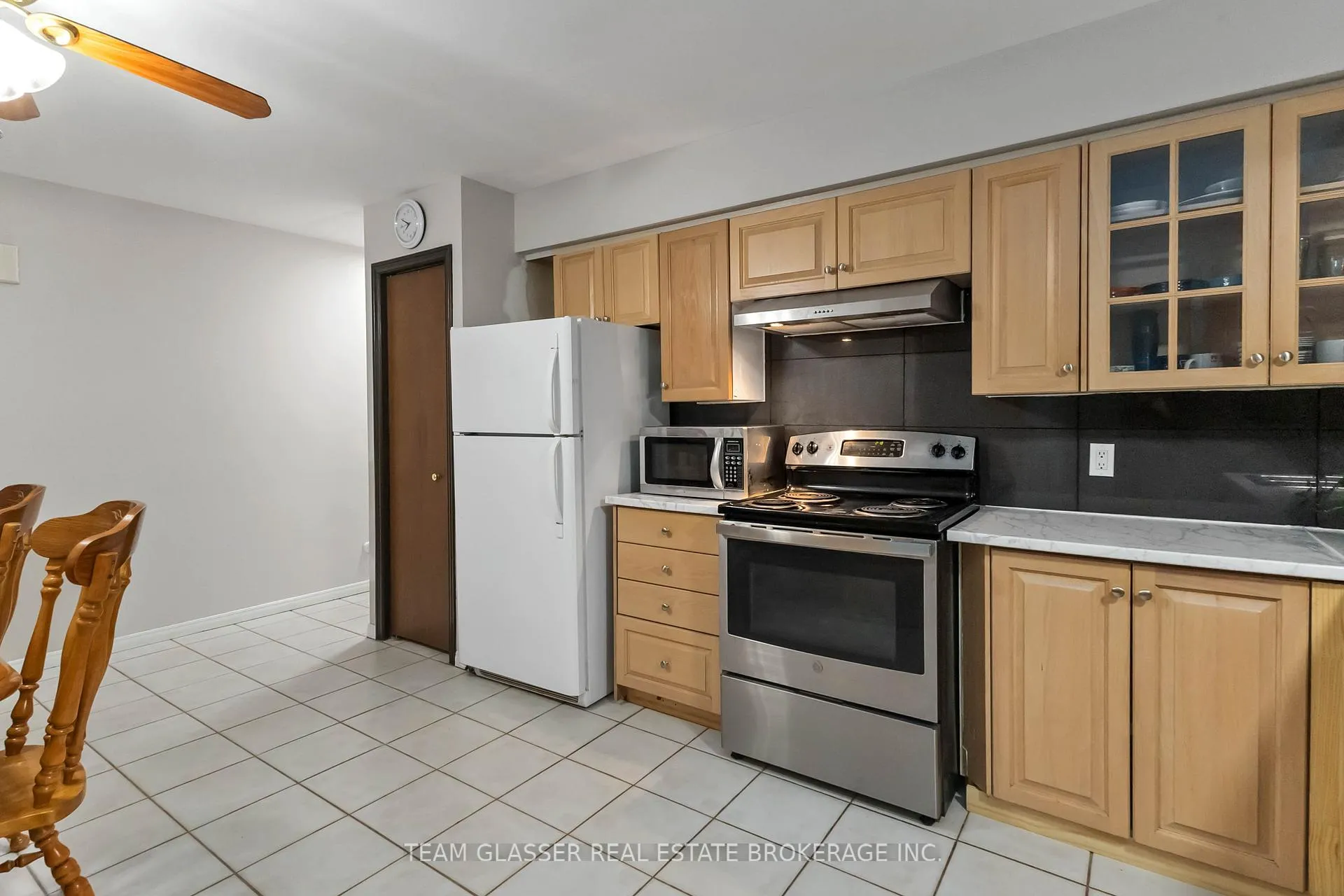 Photo 11 of 1082 Lawson Road, London, North I — HOMEH