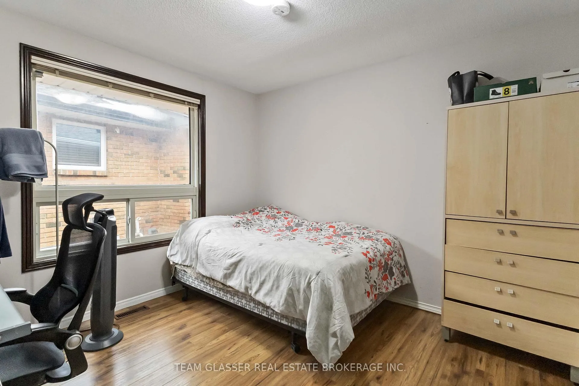 Photo 12 of 1082 Lawson Road, London, North I — HOMEH