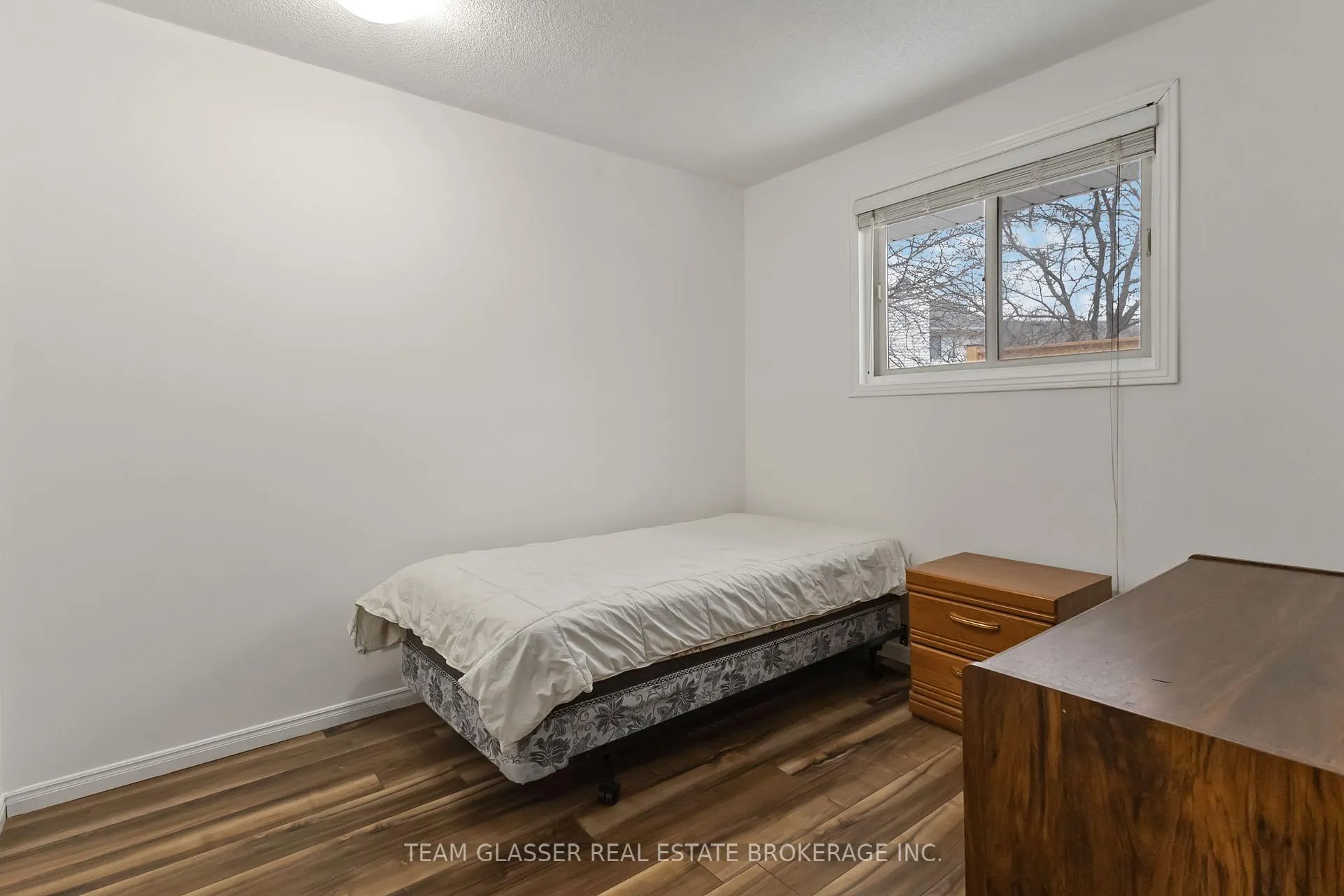 Photo 15 of 1082 Lawson Road, London, North I — HOMEH