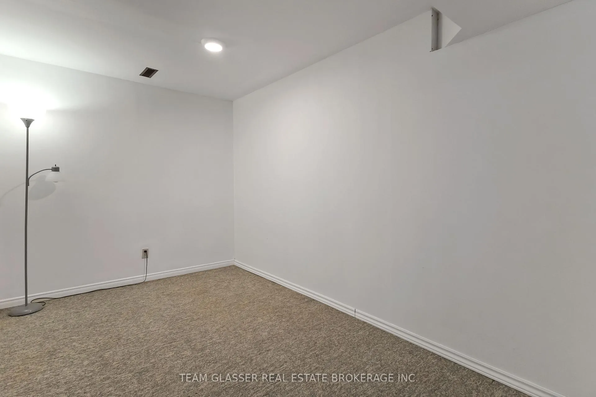 Photo 23 of 1082 Lawson Road, London, North I — HOMEH