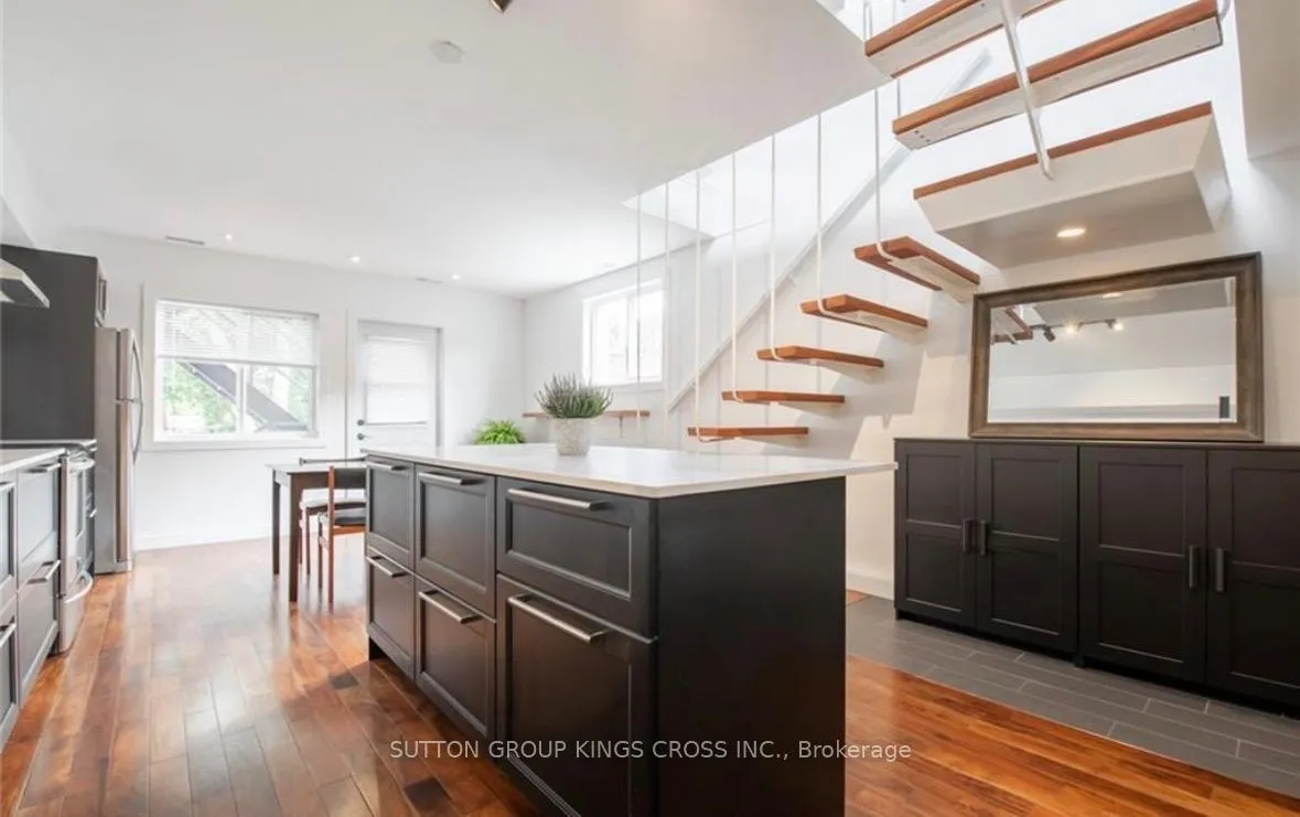 Photo 2 of Unit Upper, 179 John Street S, Hamilton, Corktown — HOMEH