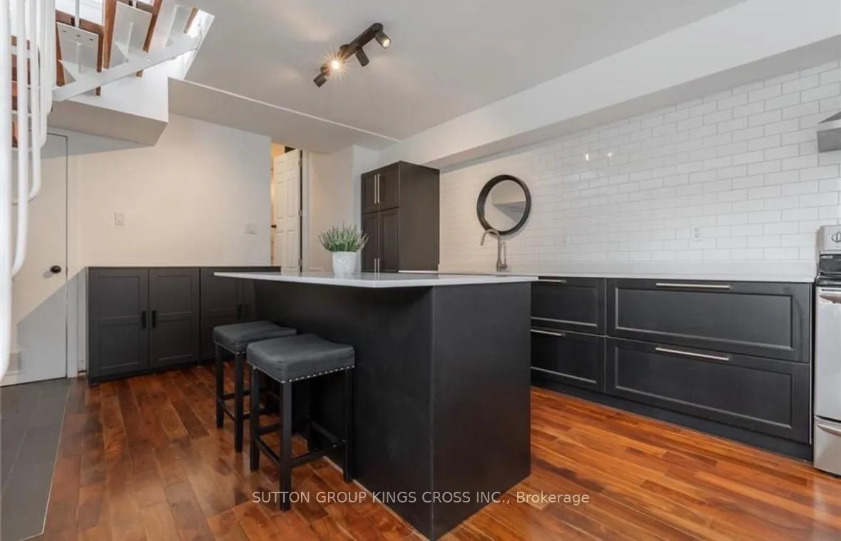 Photo 5 of Unit Upper, 179 John Street S, Hamilton, Corktown — HOMEH