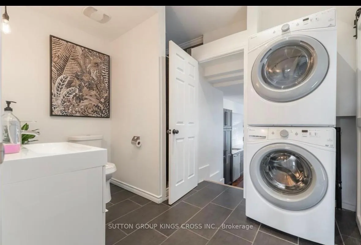 Photo 10 of Unit Upper, 179 John Street S, Hamilton, Corktown — HOMEH