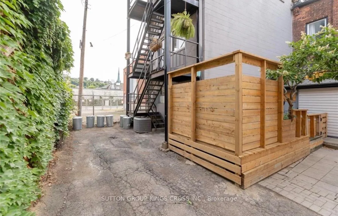 Photo 24 of Unit Upper, 179 John Street S, Hamilton, Corktown — HOMEH