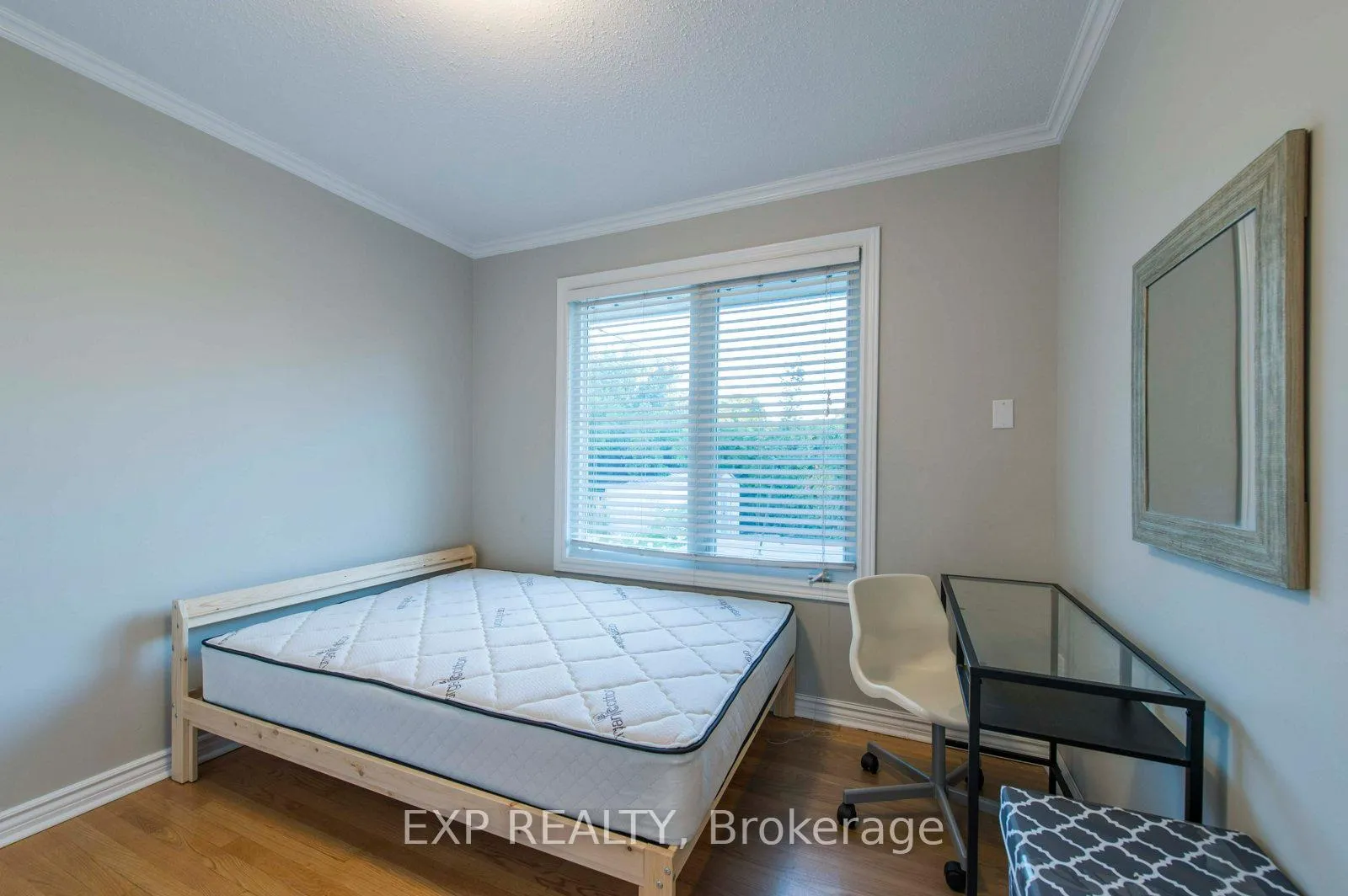 Photo 11 of Unit A, 107 Hilliard Avenue, Ottawa, City View/Skyline/Fisher Heights/Parkwood Hills — HOMEH