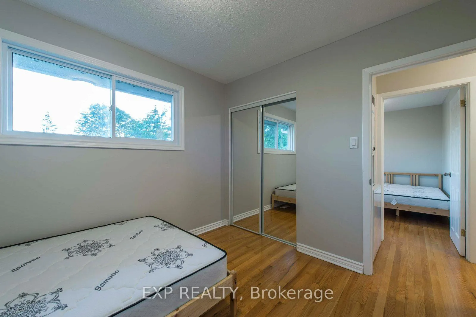Photo 18 of Unit A, 107 Hilliard Avenue, Ottawa, City View/Skyline/Fisher Heights/Parkwood Hills — HOMEH