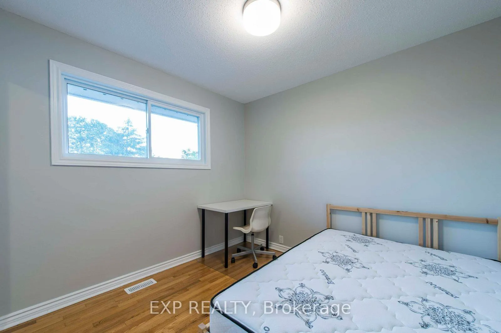Photo 19 of Unit A, 107 Hilliard Avenue, Ottawa, City View/Skyline/Fisher Heights/Parkwood Hills — HOMEH