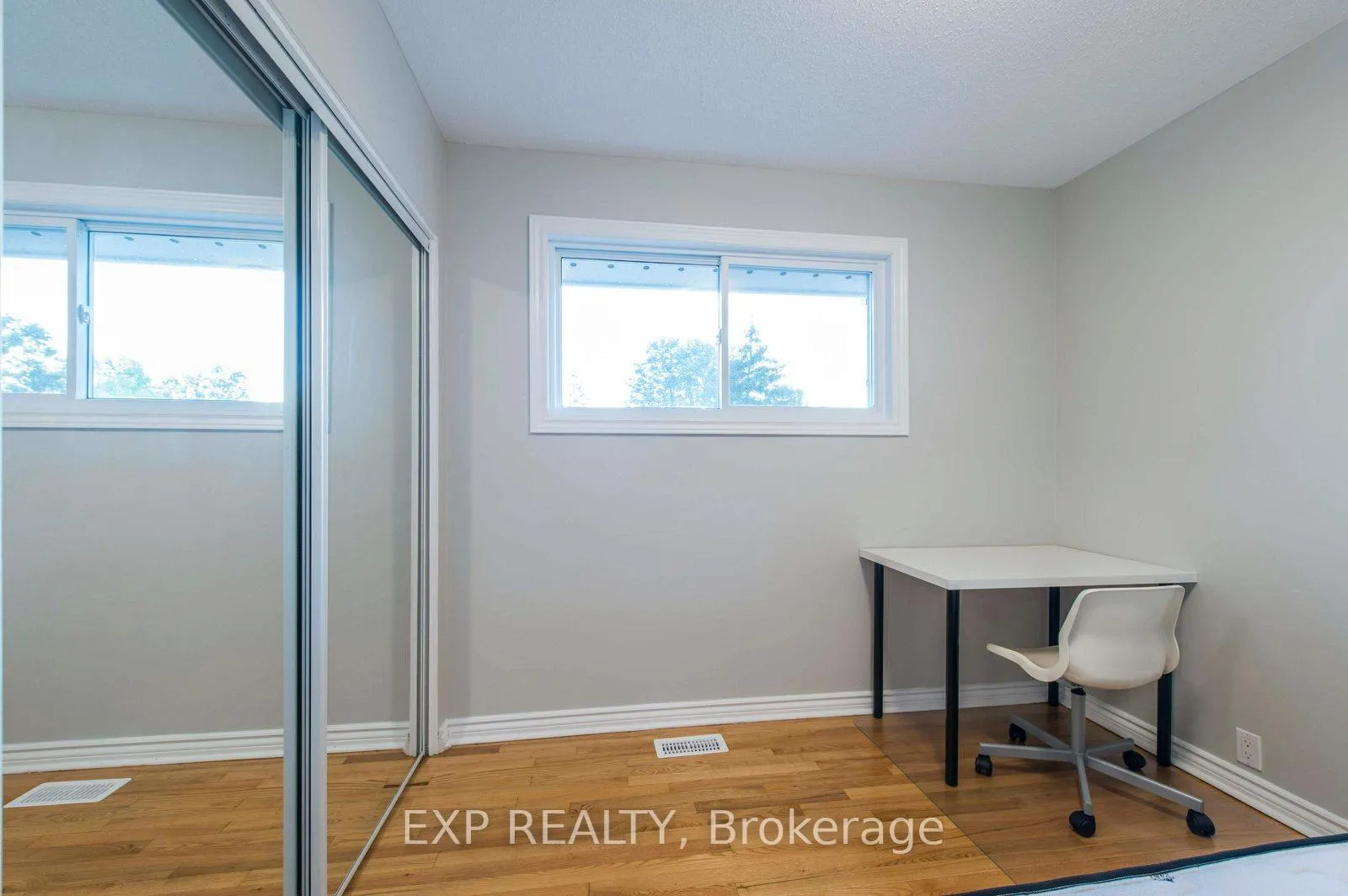 Photo 20 of Unit A, 107 Hilliard Avenue, Ottawa, City View/Skyline/Fisher Heights/Parkwood Hills — HOMEH