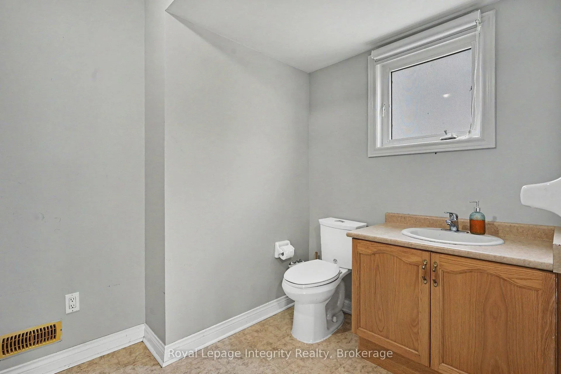 Photo 15 of 420 Simon Street, Shelburne — HOMEH