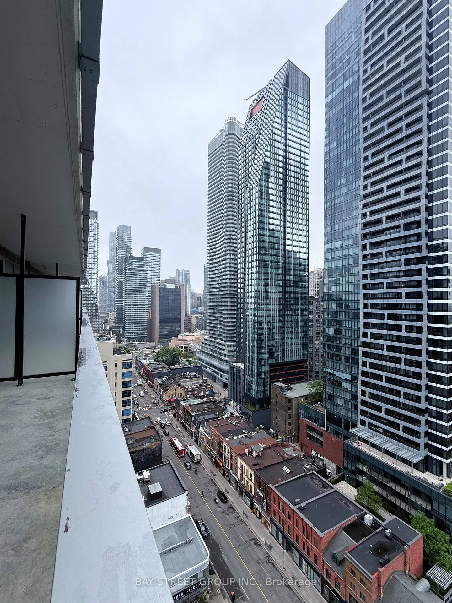 Photo 11 of Unit 2109, 3 Gloucester Street, Toronto, Church-Yonge Corridor — HOMEH